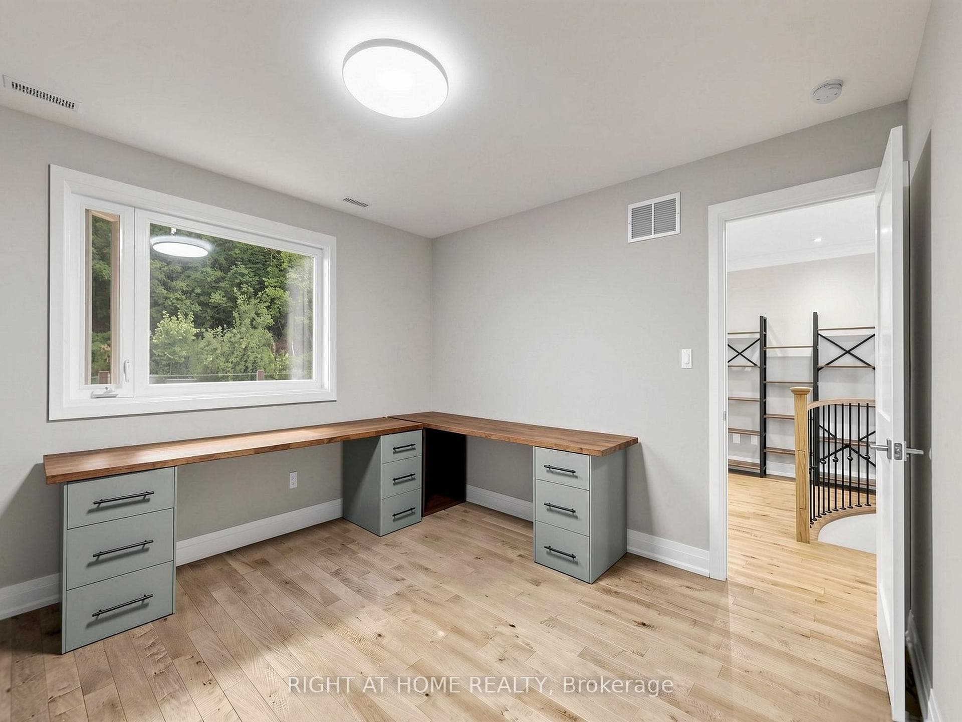 67 Bonnyview Drive photo 29