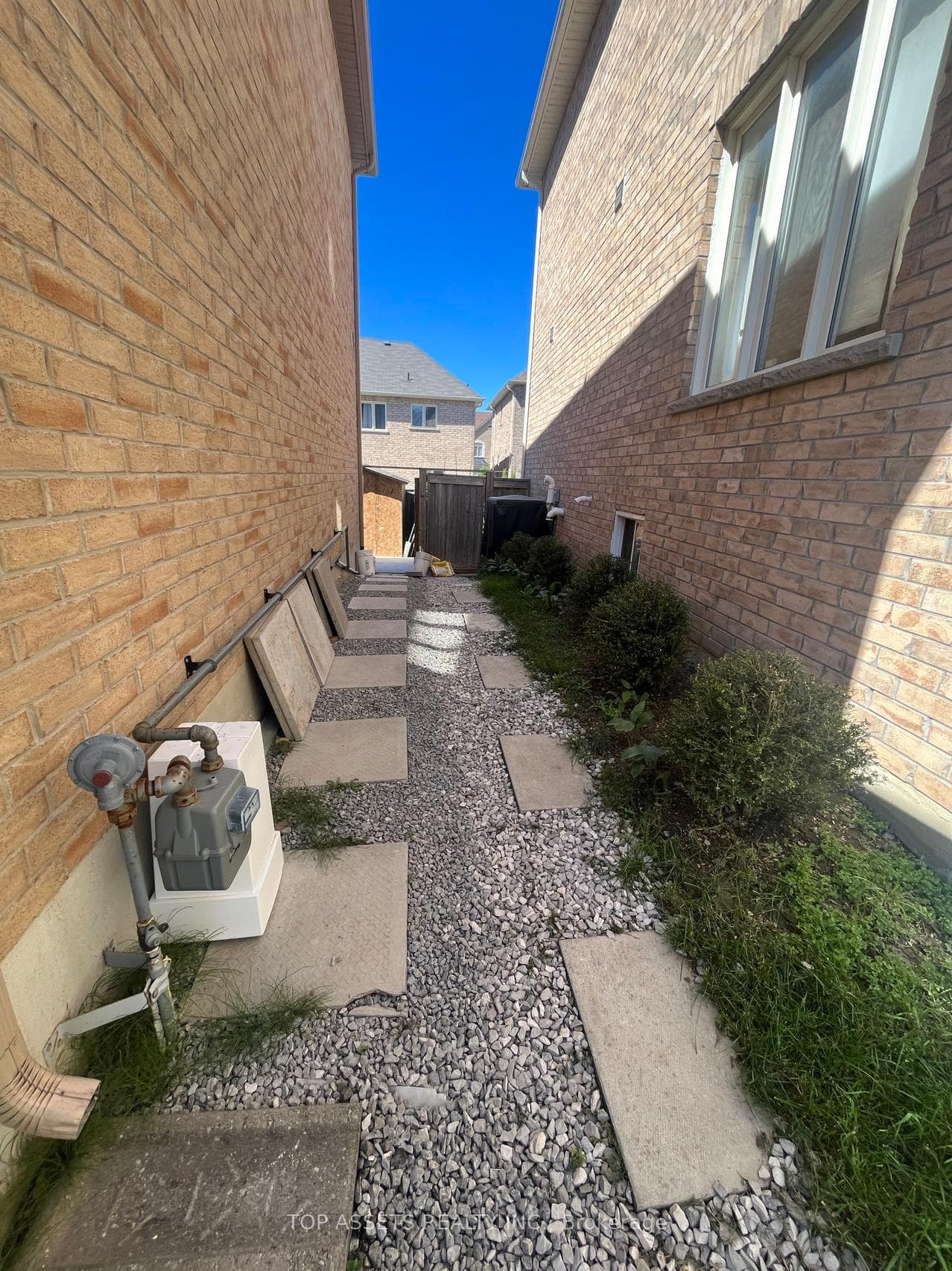 999 Sherman Brock Circle photo 2