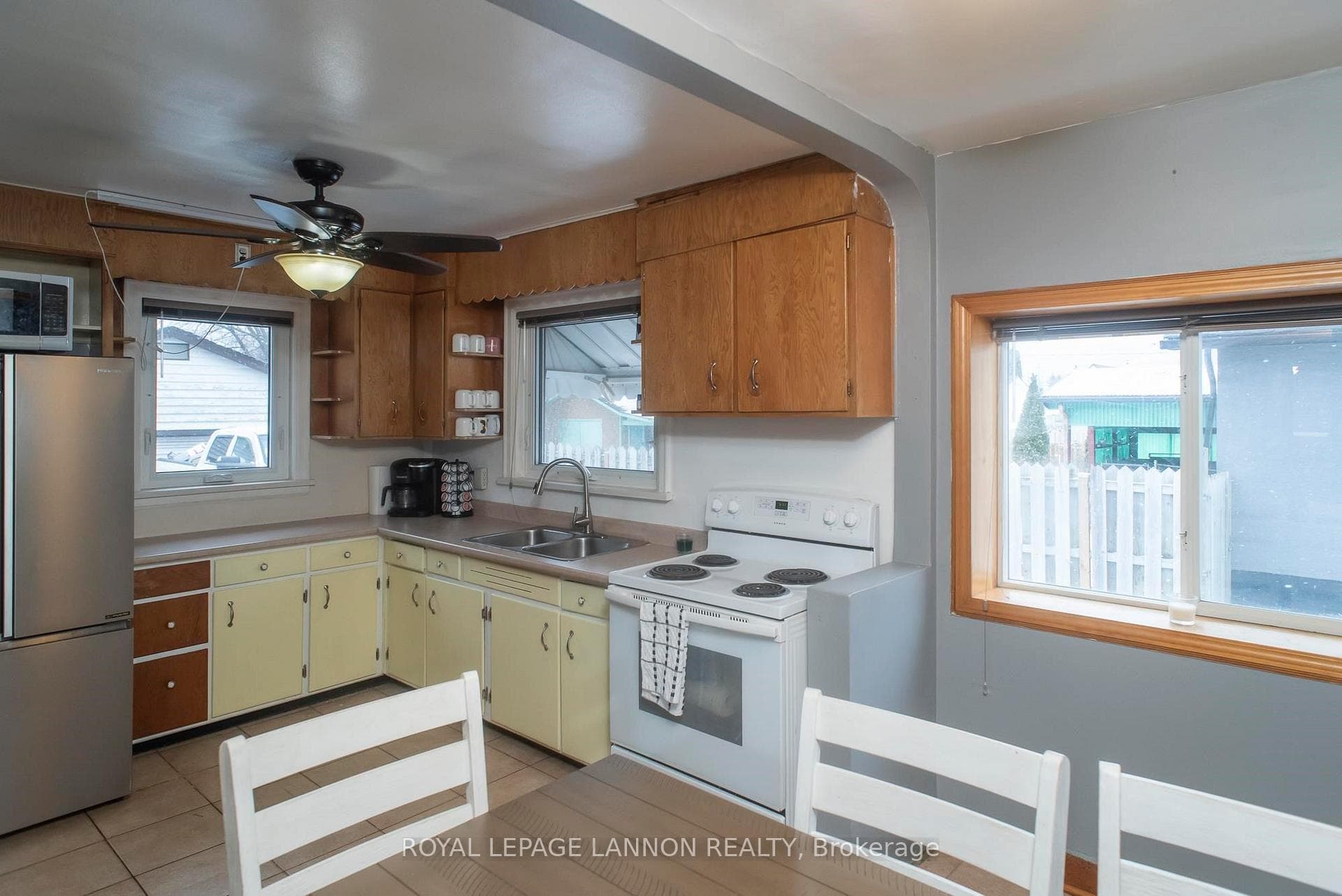 1328 Mountdale Avenue photo 8