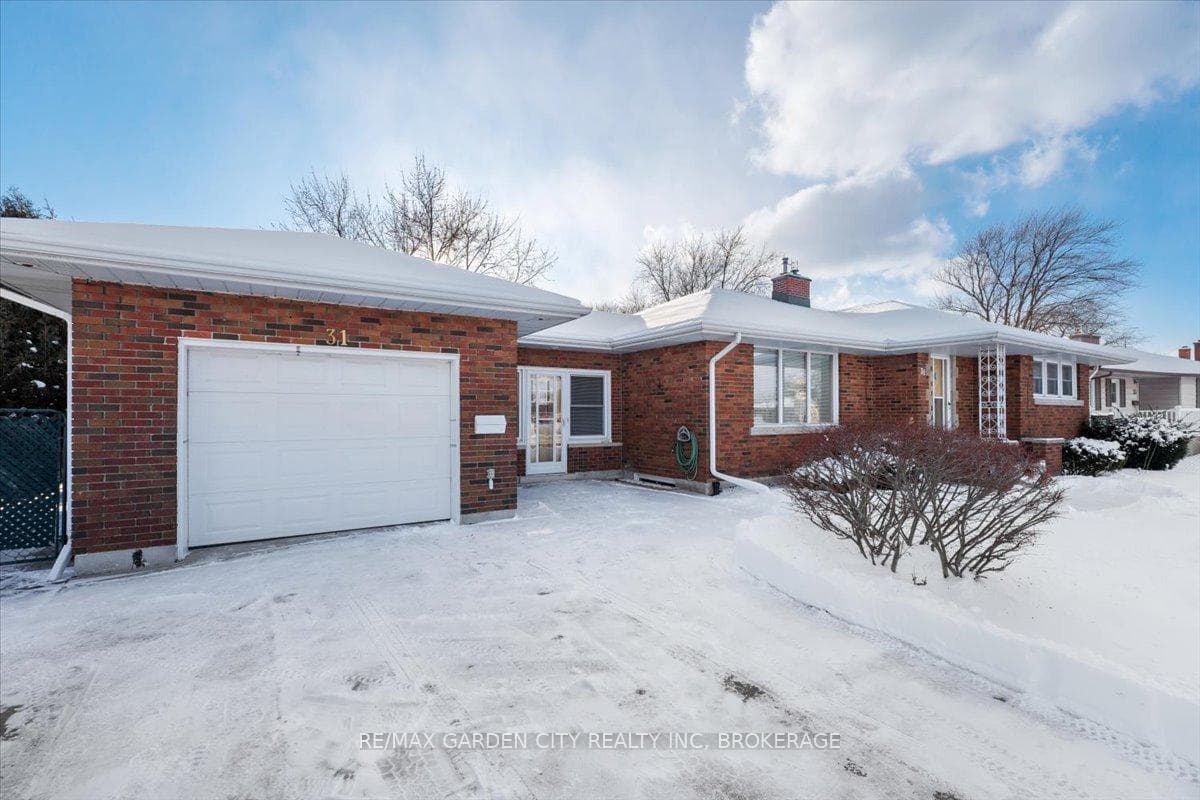 31 Broderick Avenue photo 4