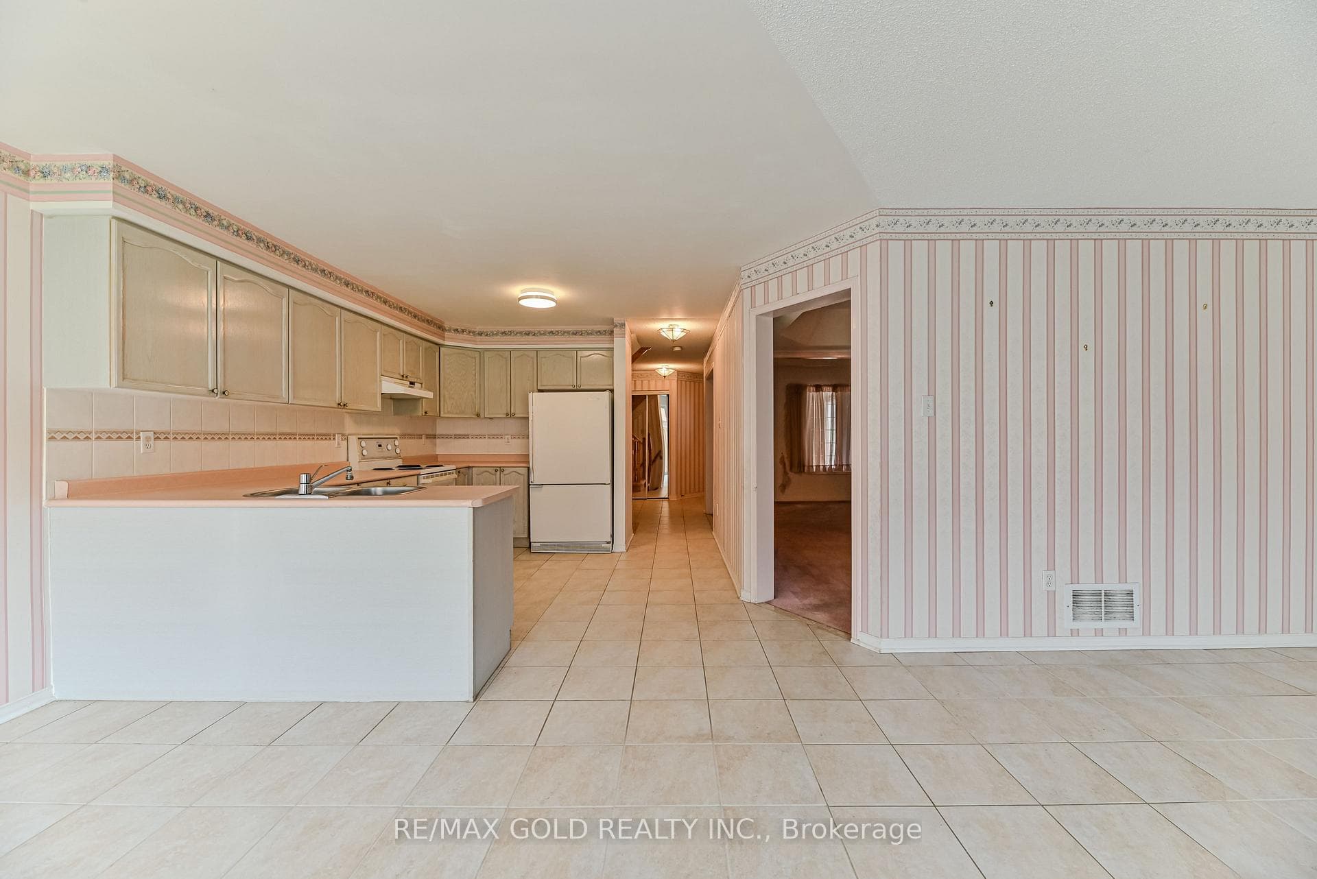 27 Bighorn Crescent photo 22