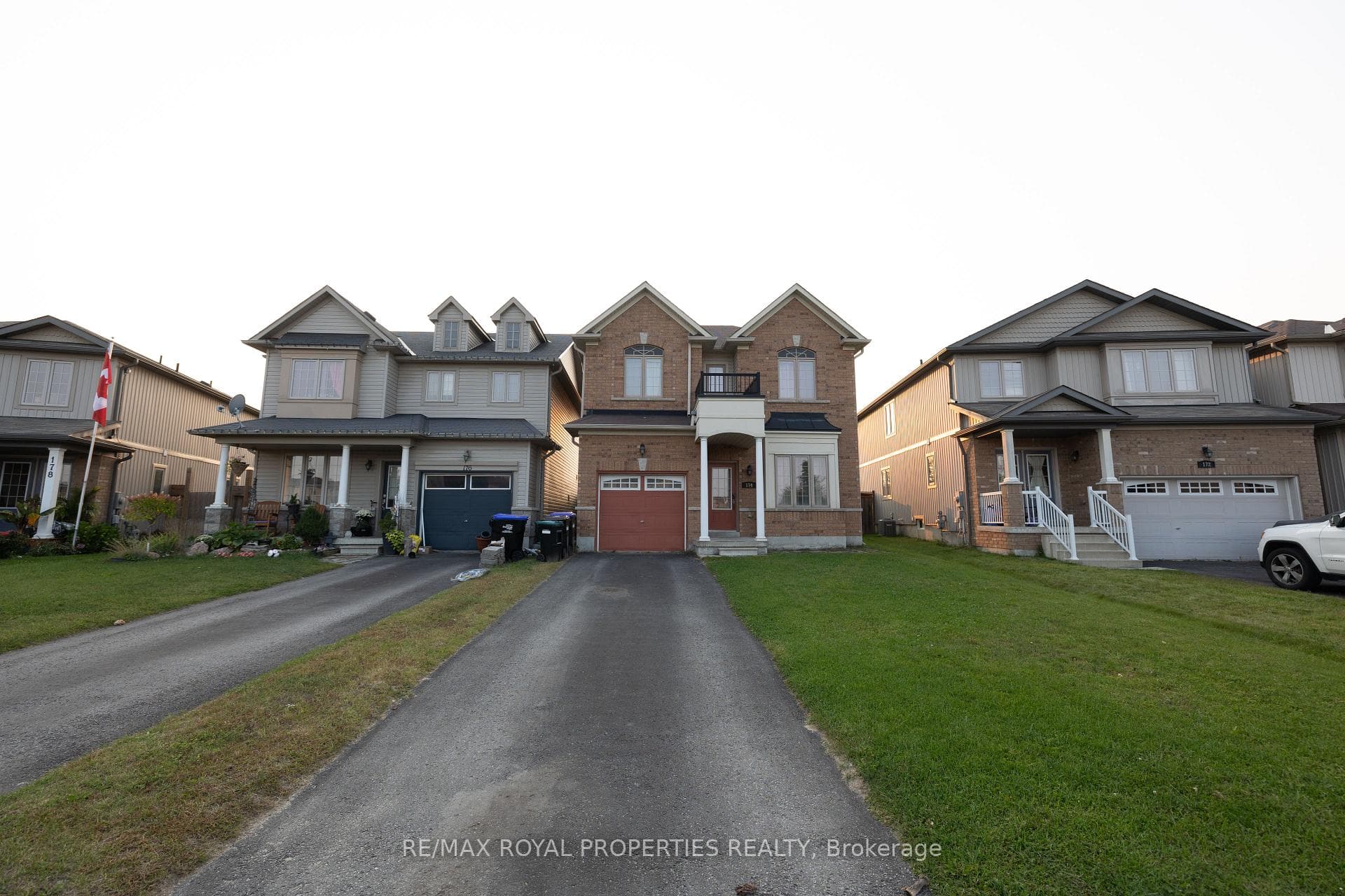 174 Maplewood Drive photo 1