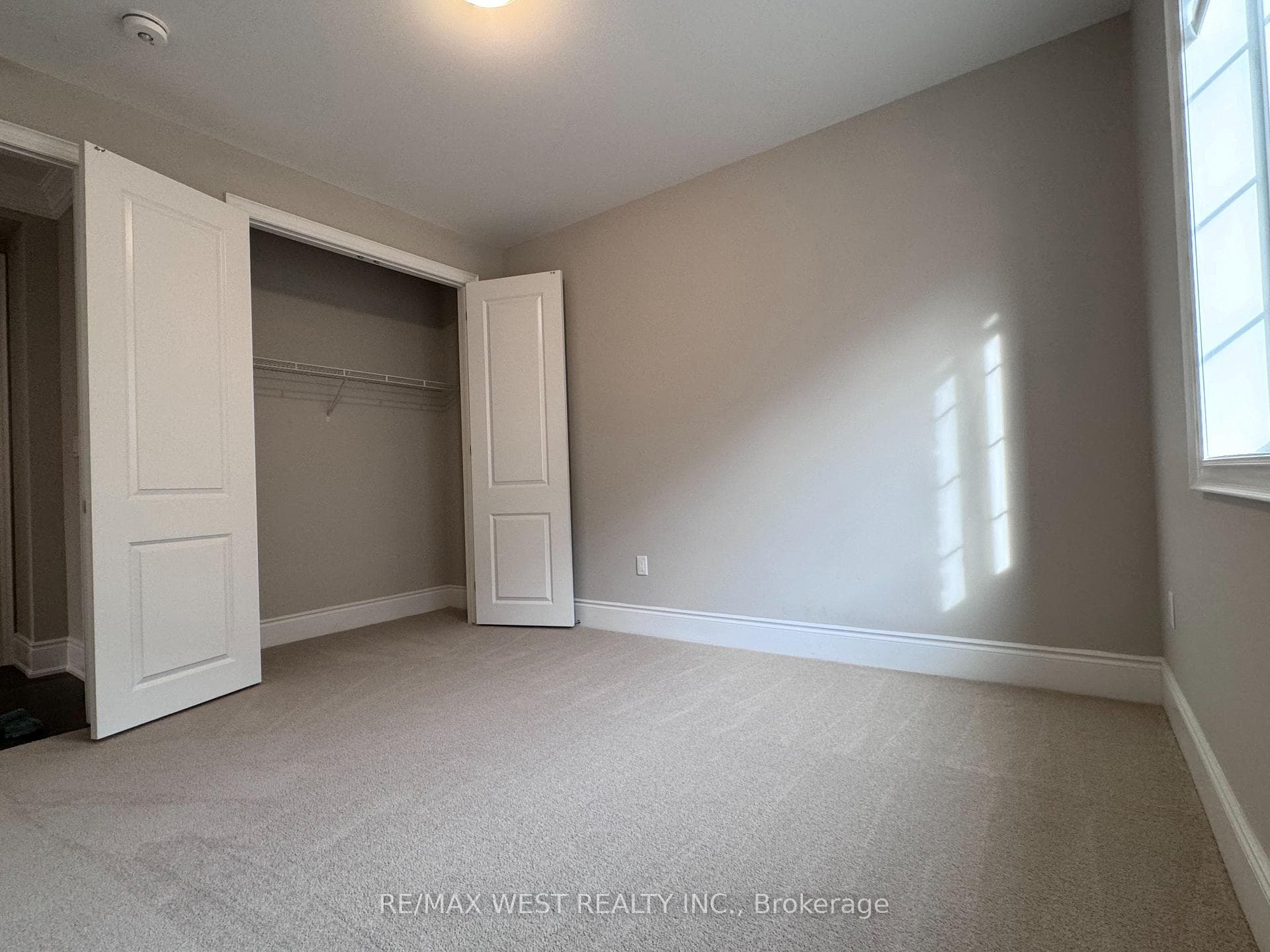 125 Kleinburg Summit Way photo 31