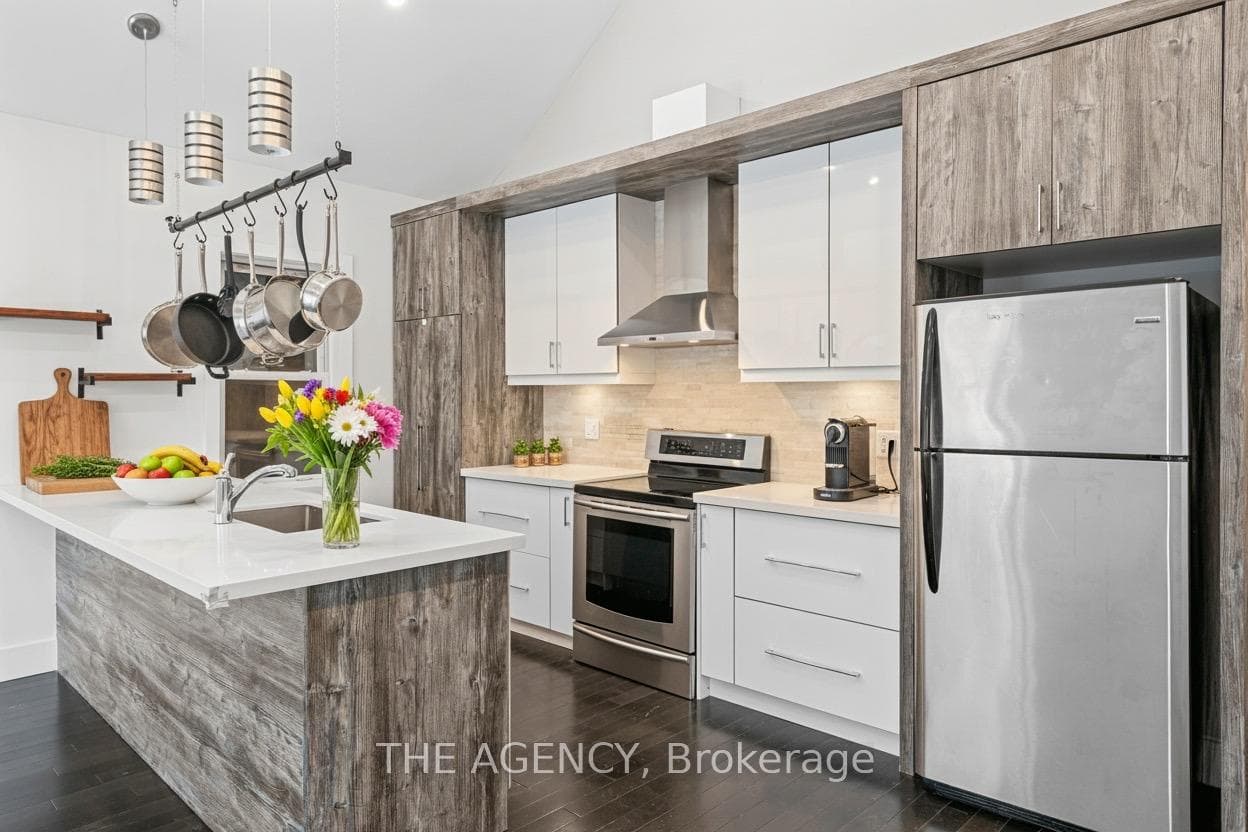 26 Gatwick Avenue photo 6