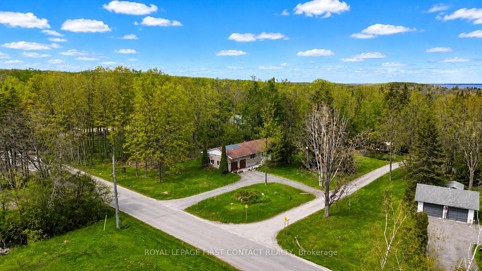 303 Shoreline Drive photo 2