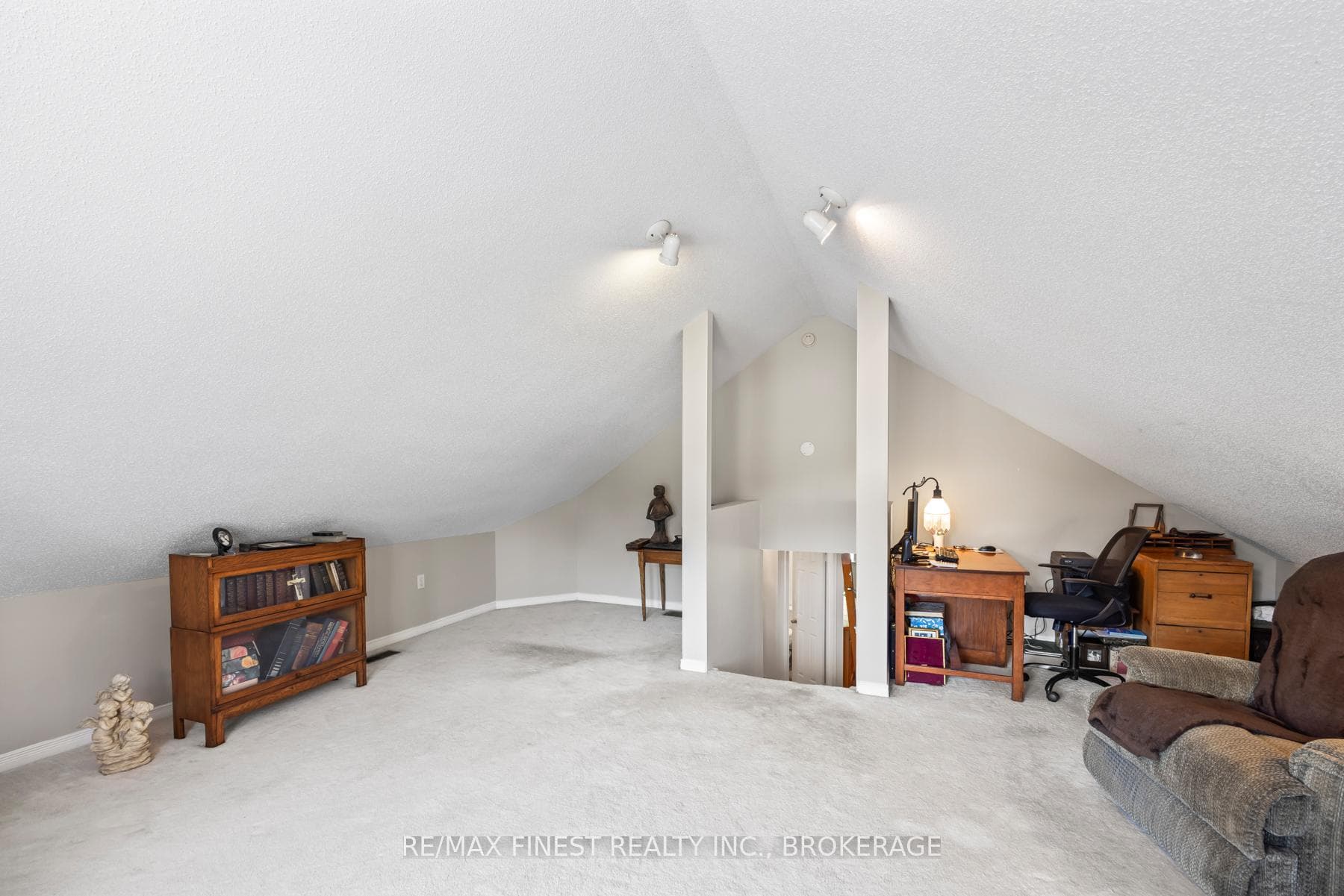 941 Malvern Terrace photo 31