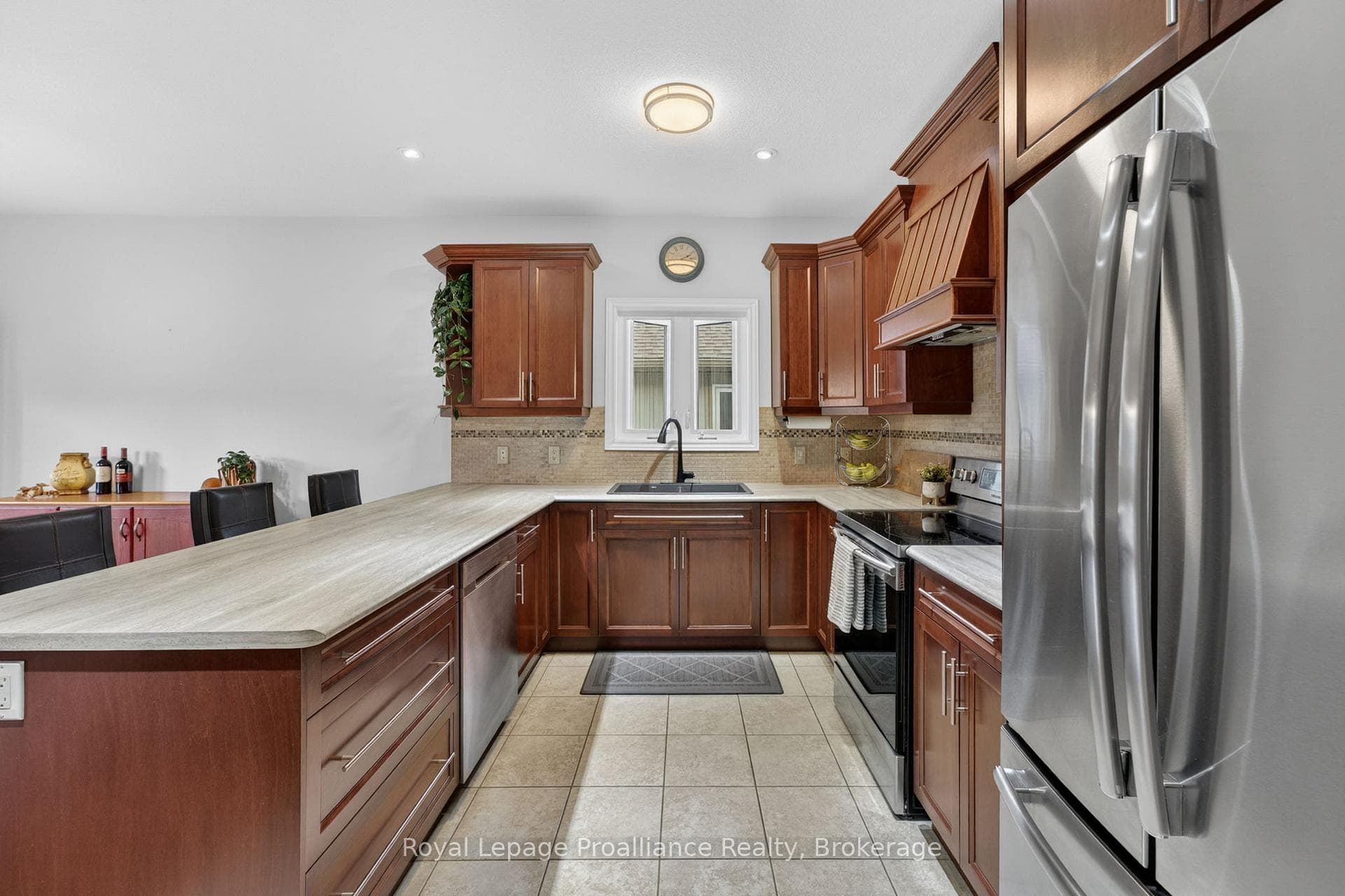 4 Merrill Drive photo 14