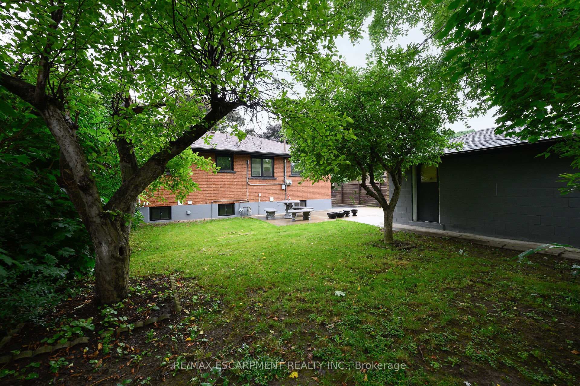 87 Cardinal Drive photo 38