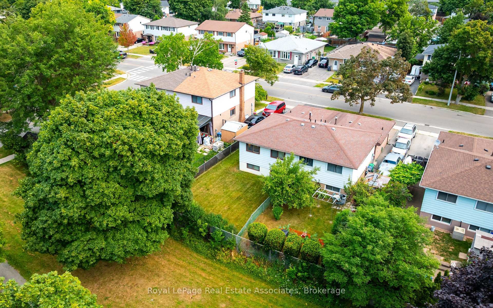 256 Archdekin Drive photo 34