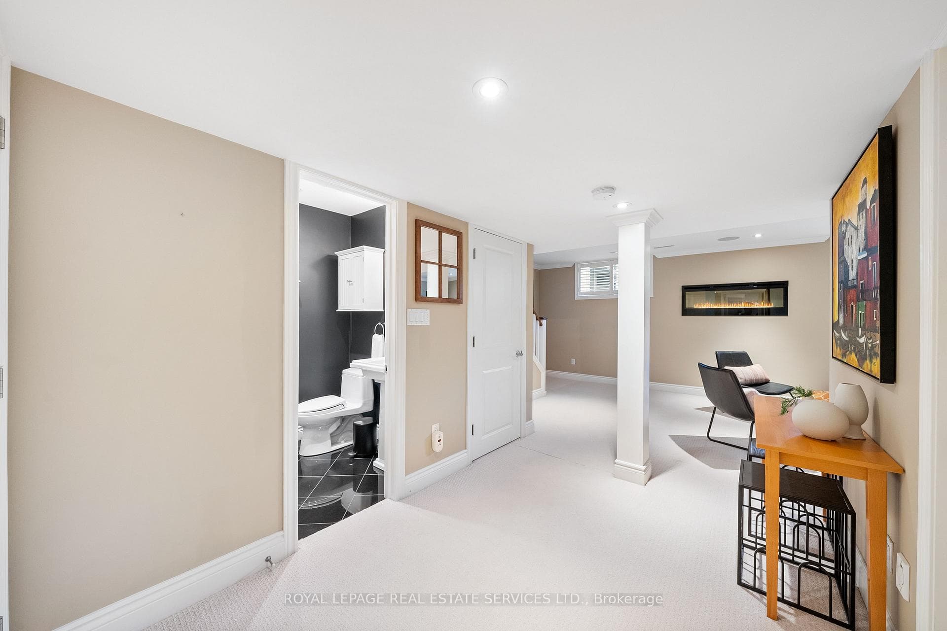 1071 Royal York Road photo 26