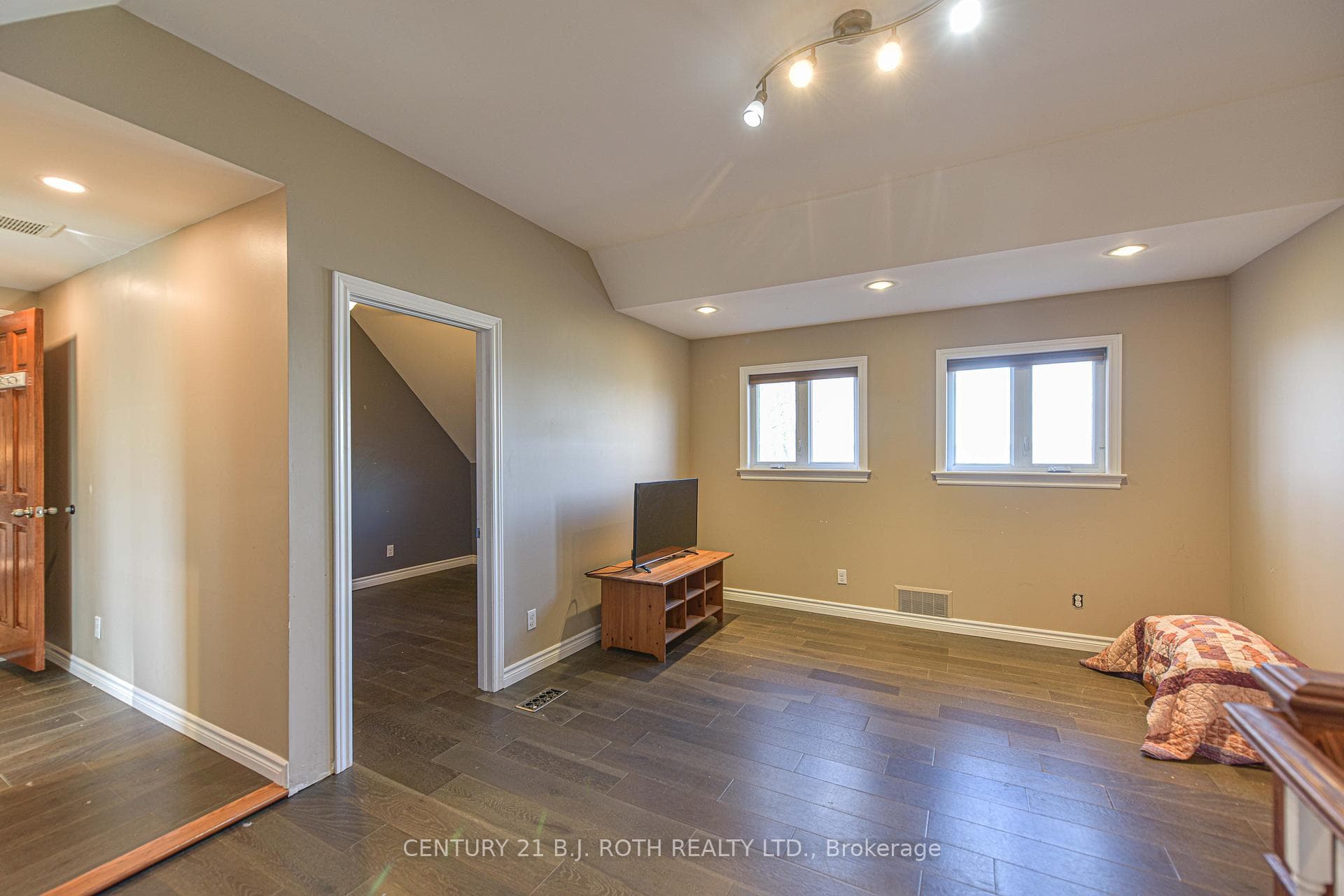 6382 Blueburd Street photo 38