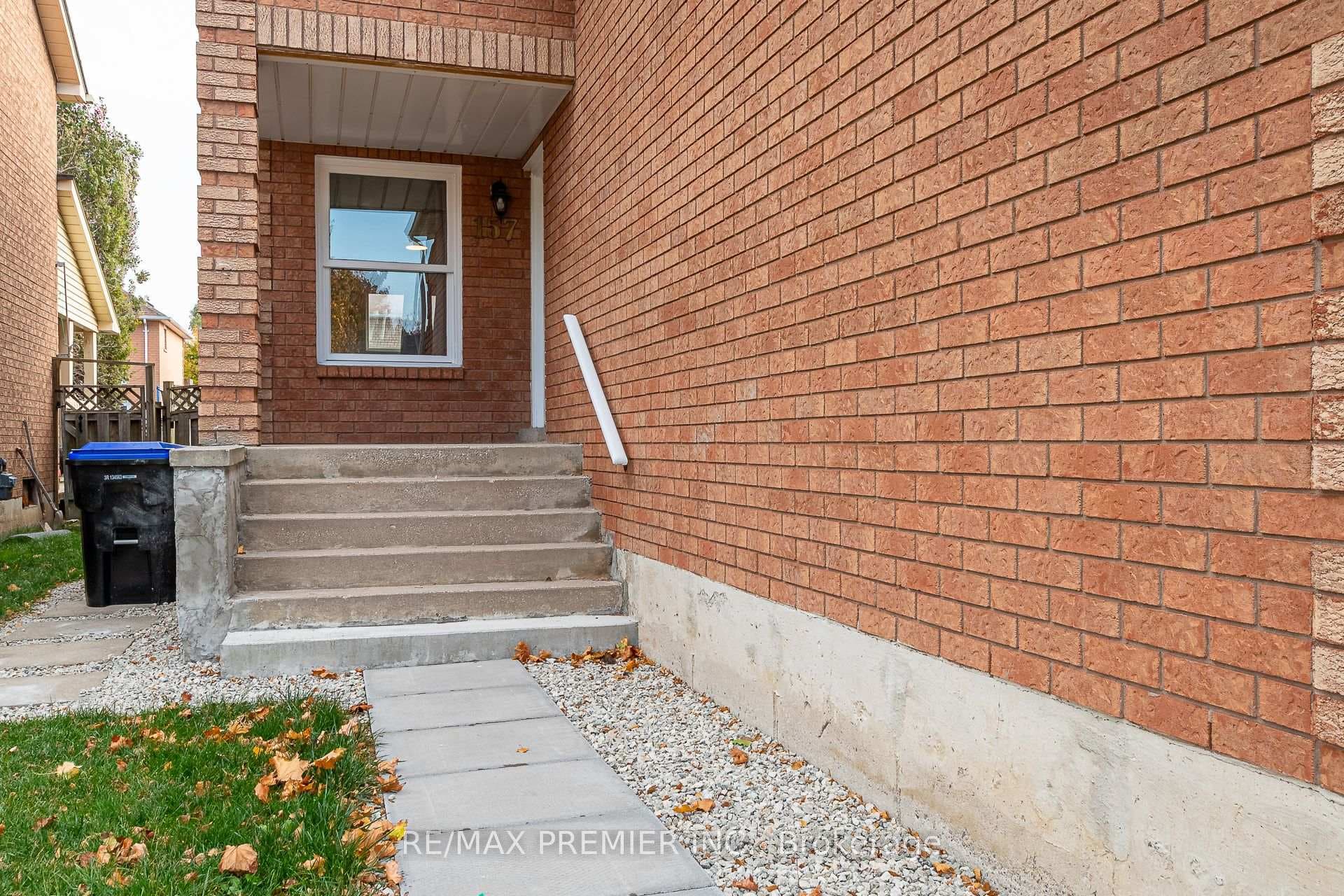 157 Heydon Avenue photo 2