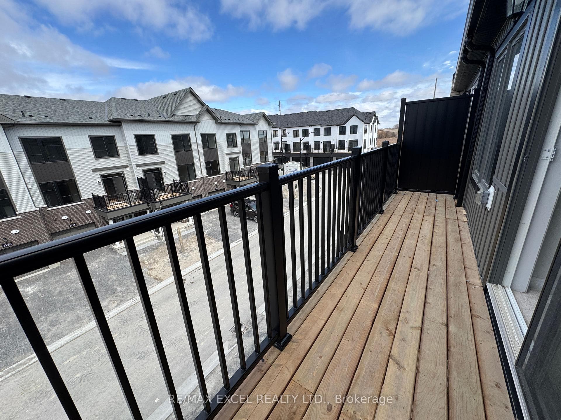 1058 Dyas Avenue photo 19