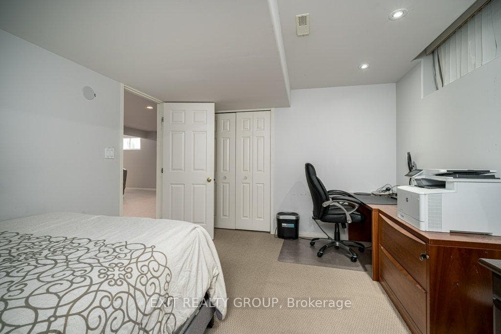 18 Hemlock Crescent photo 27