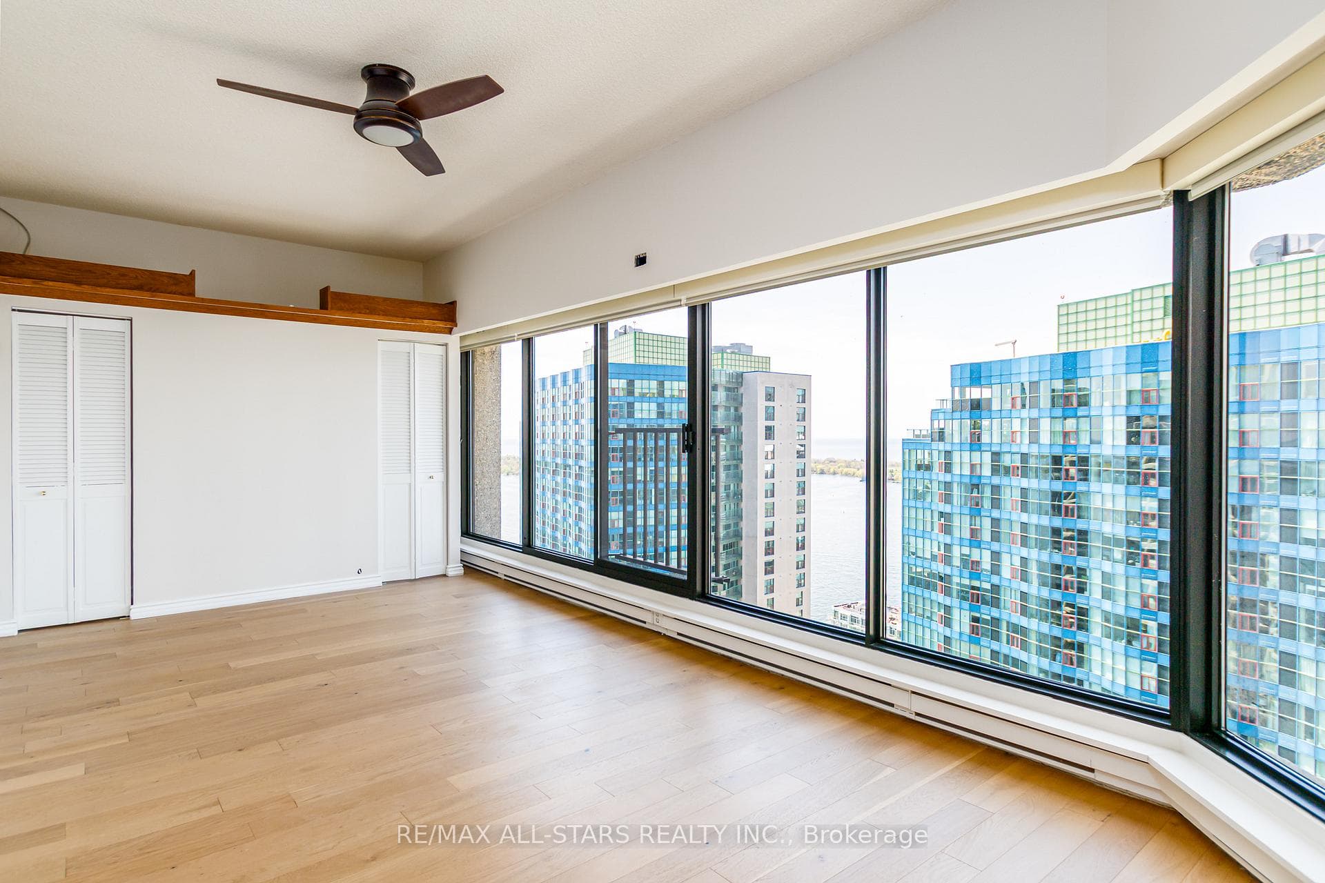 55 Harbour Square Unit 3617 photo 16