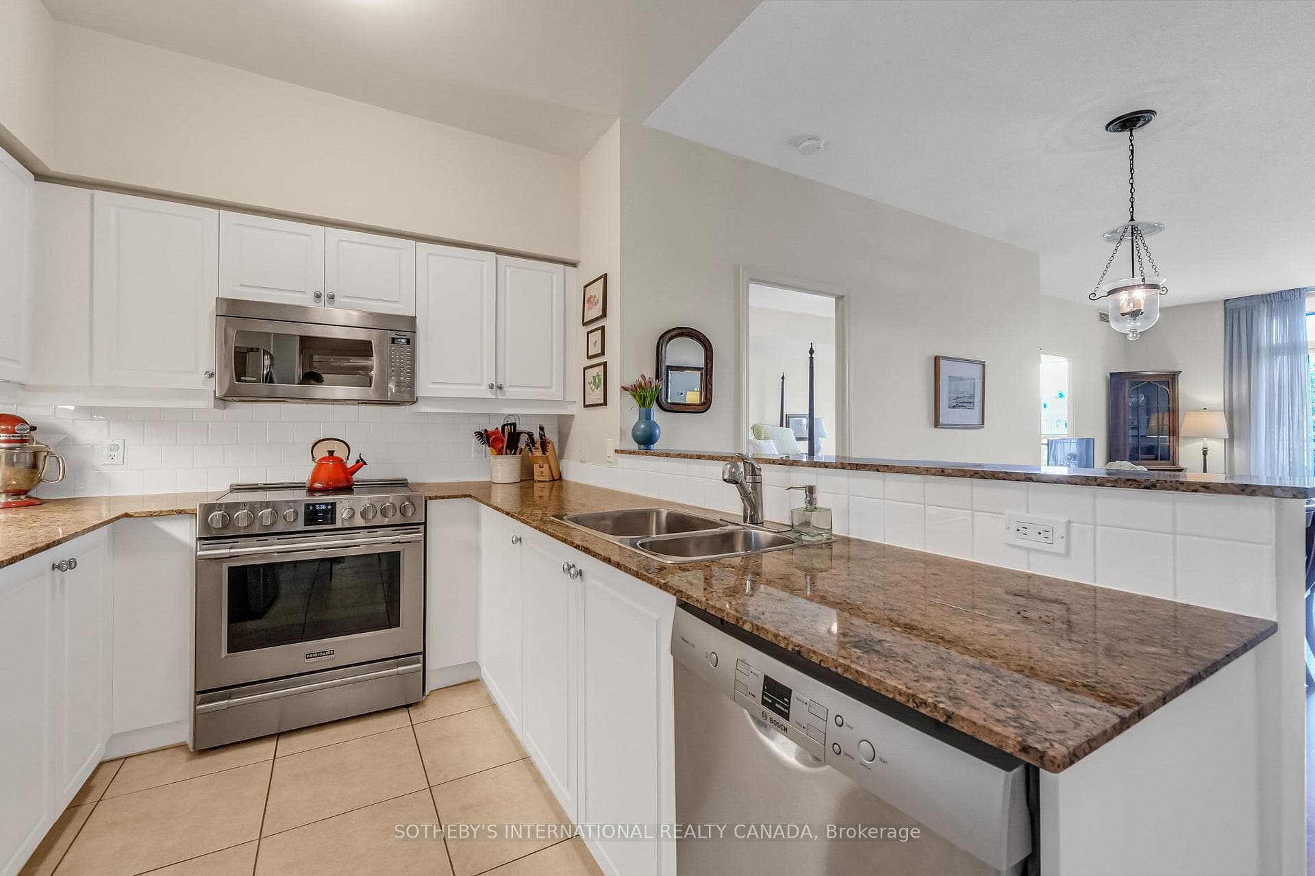 455 Rosewell Avenue Unit 417 photo 4