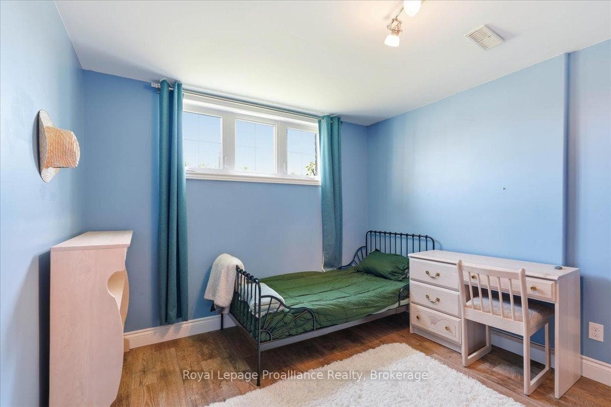 13 Freedom Crescent photo 38