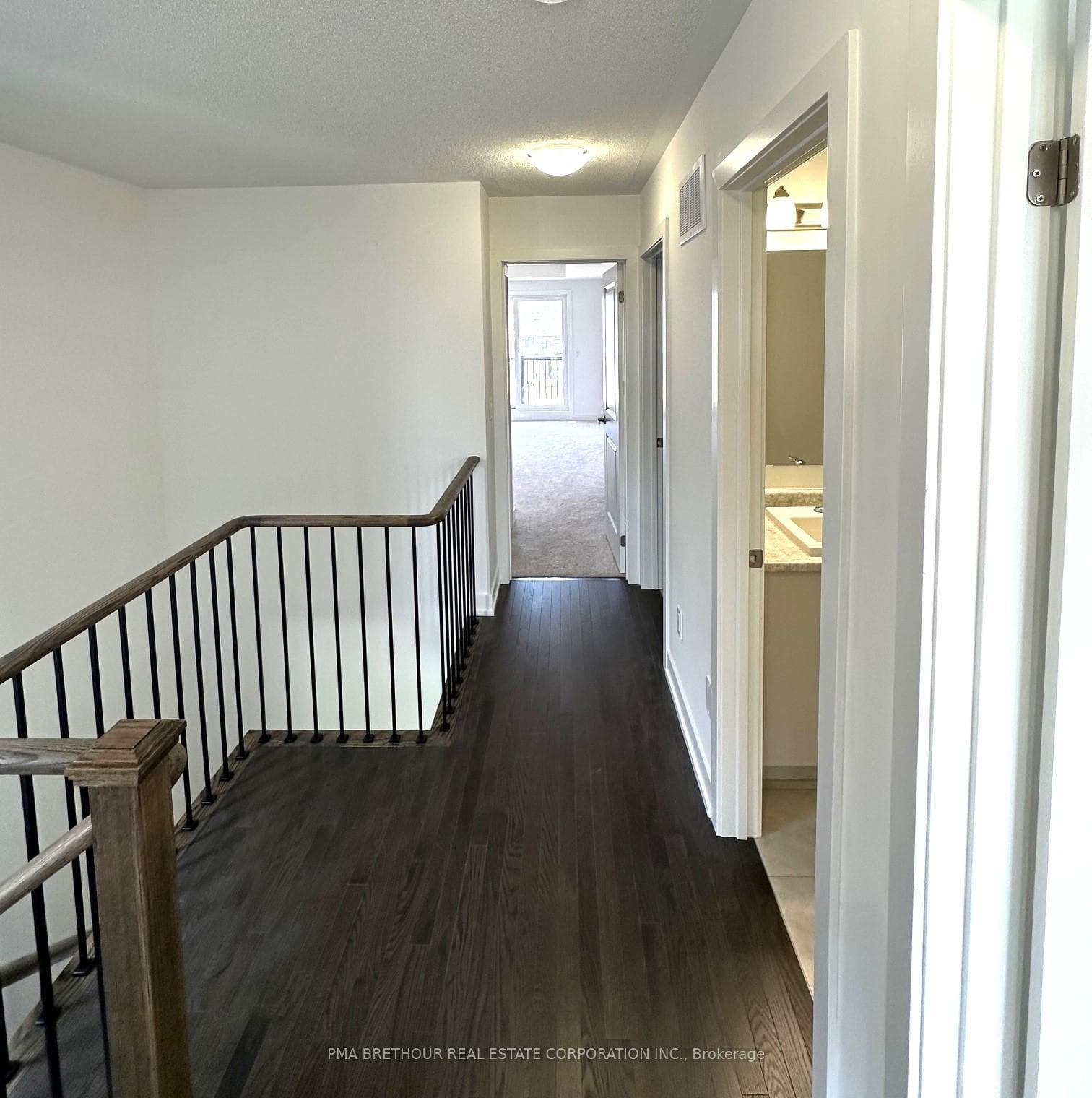 50 Morrison Crescent photo 11