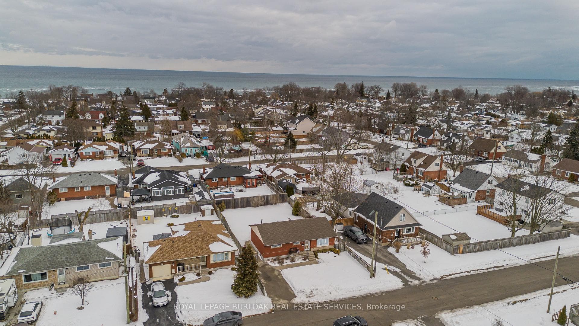 4 Cherry Avenue photo 2