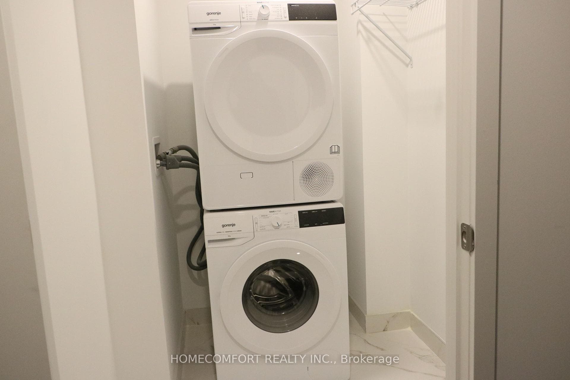 88 Queen Street Unit 3709 photo 17