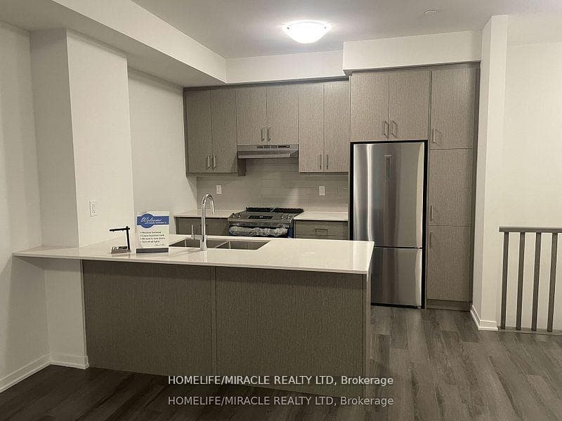 141 Honeycrisp Crescent Unit 189 photo 4