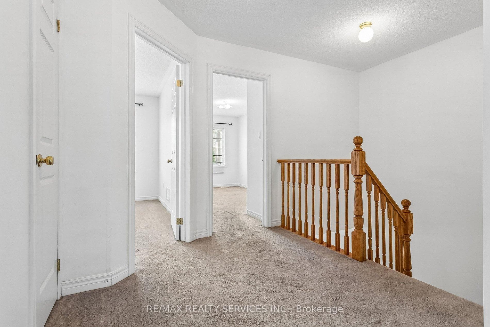 1385 Costigan Road photo 14