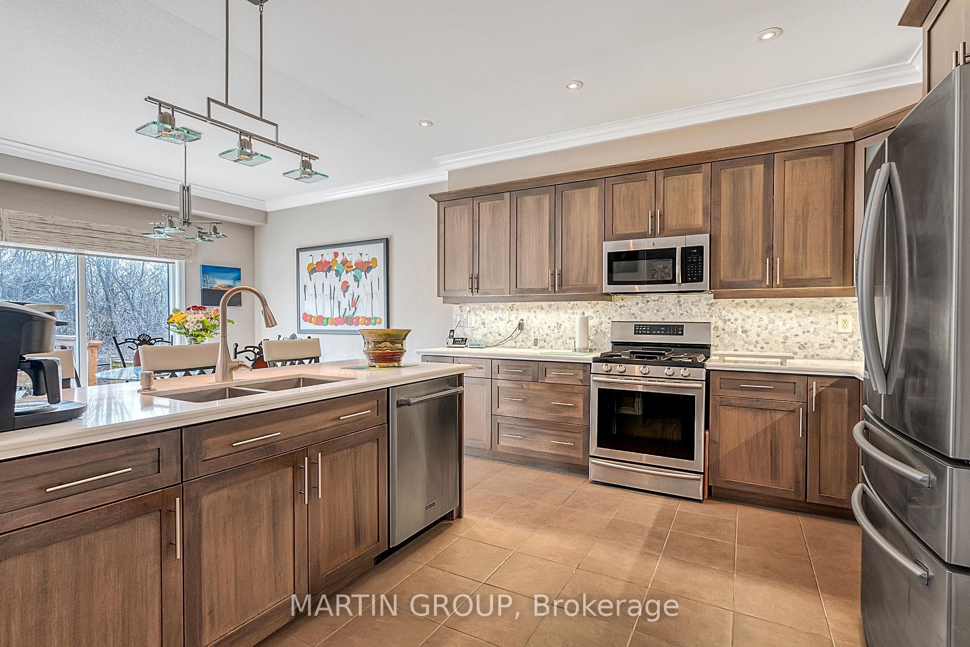 152 Echovalley Drive photo 18