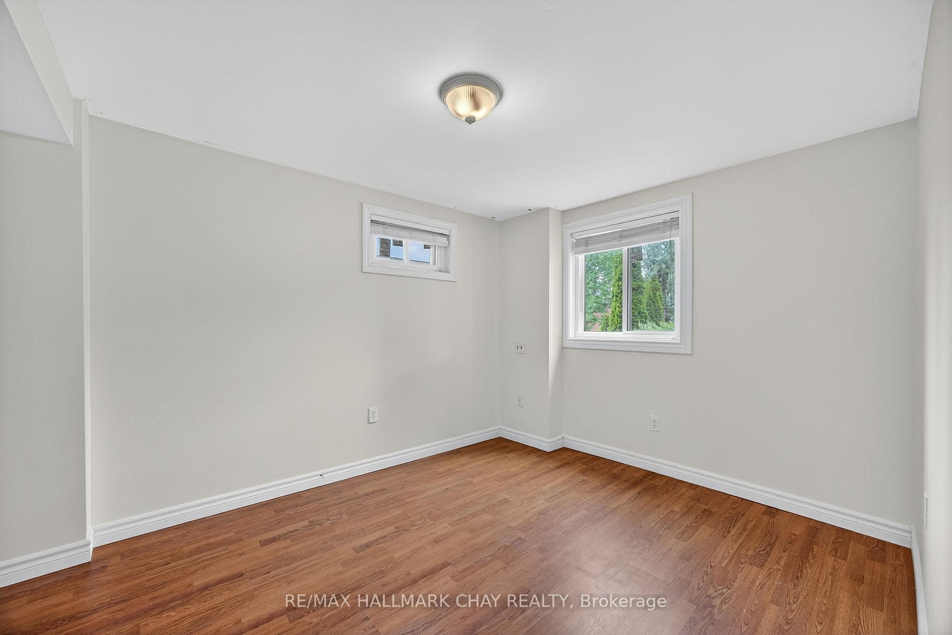 12 Prince Of Wales Drive photo 30