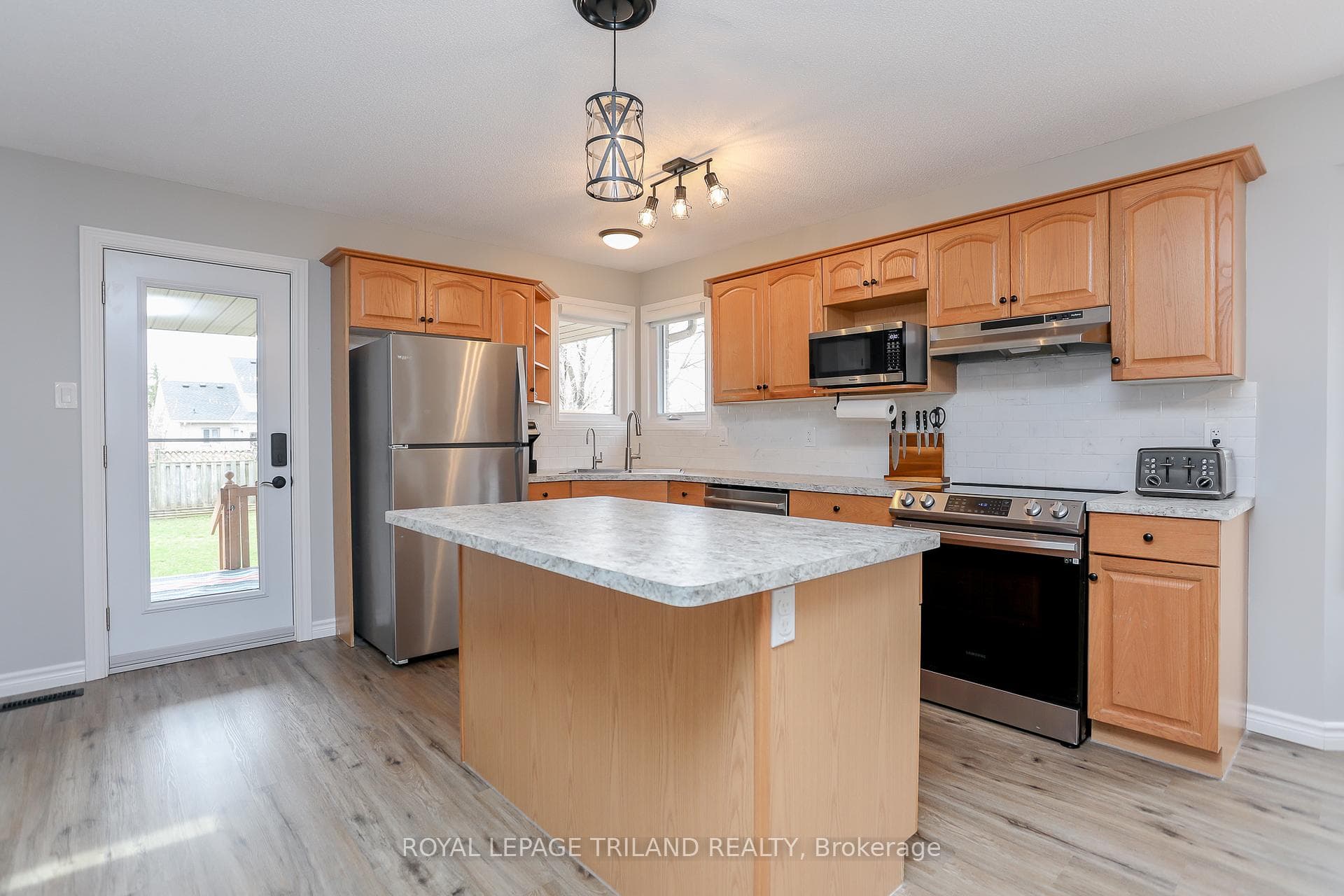68 Ponsford Place photo 12