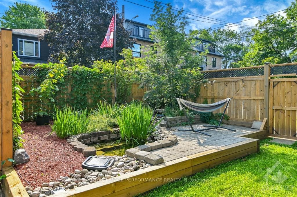 96 CARILLON Street photo 24