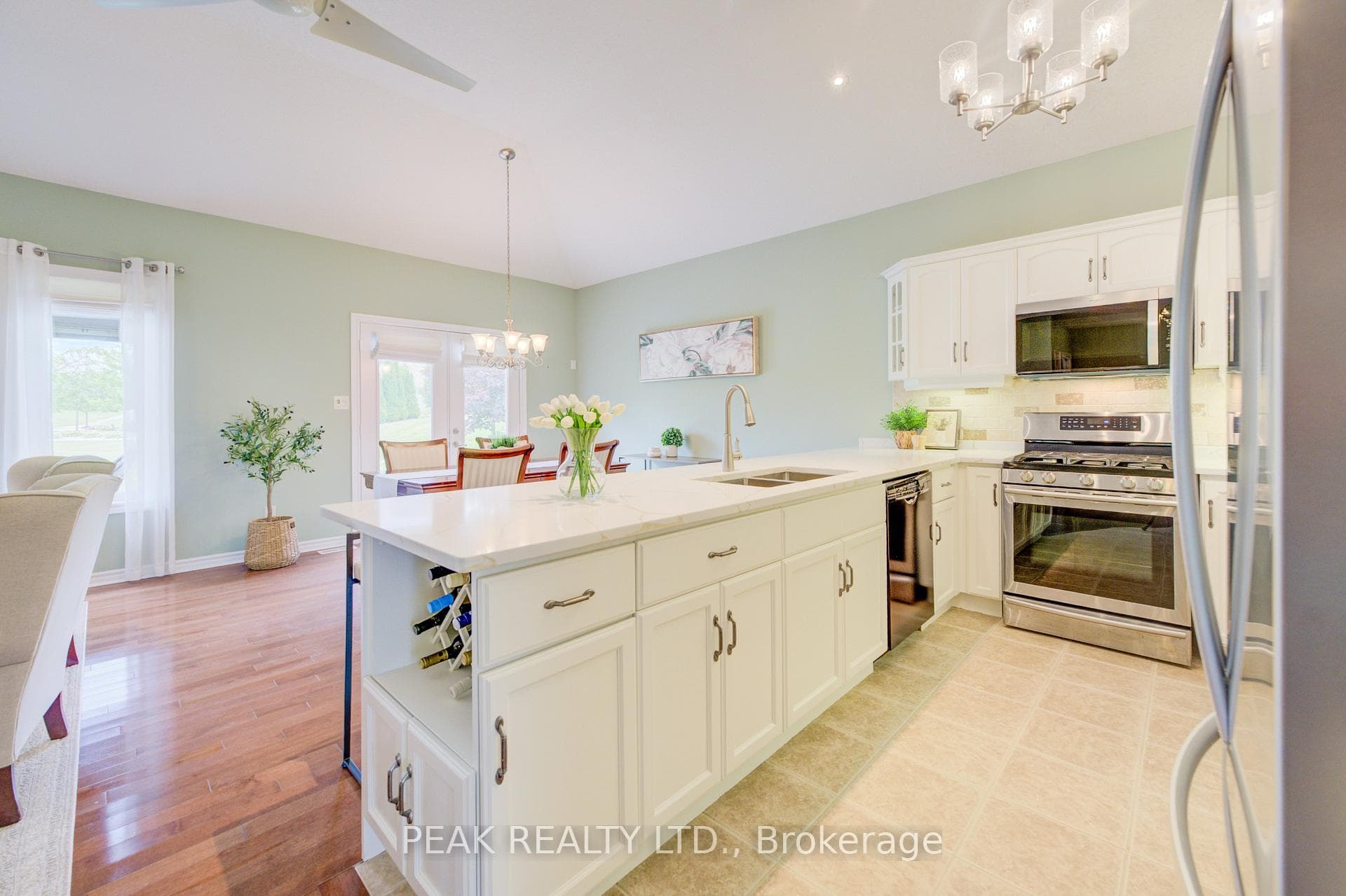 148 Devonshire Drive photo 9