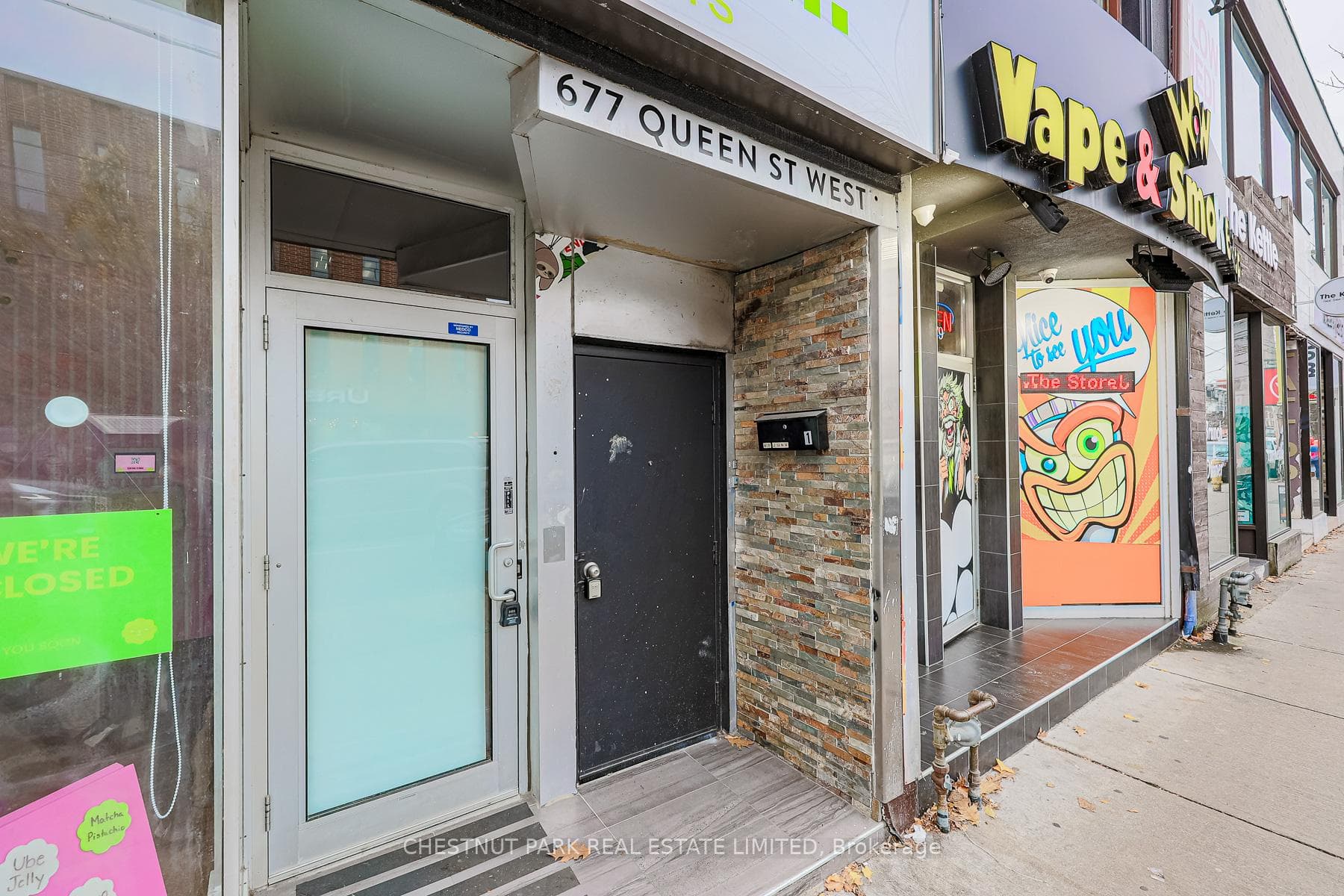 677 Queen Street Unit 2 photo 2