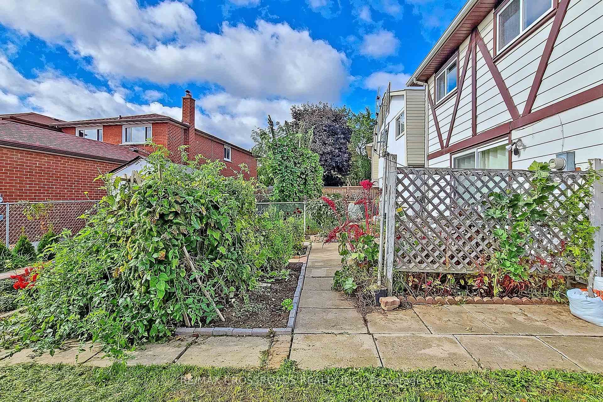 79 Dragoon Crescent photo 20