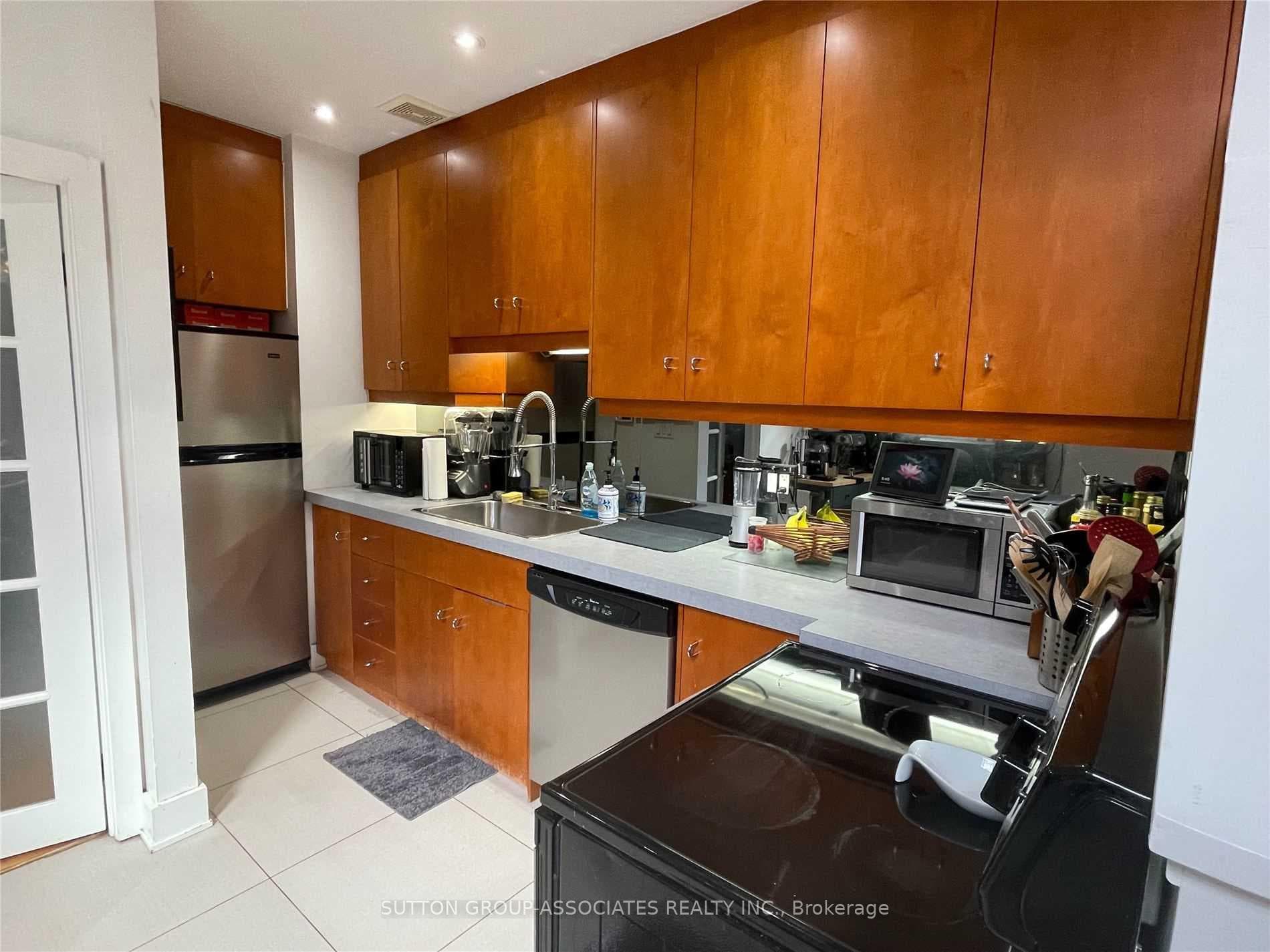 648 Euclid Avenue Unit 3 photo 13