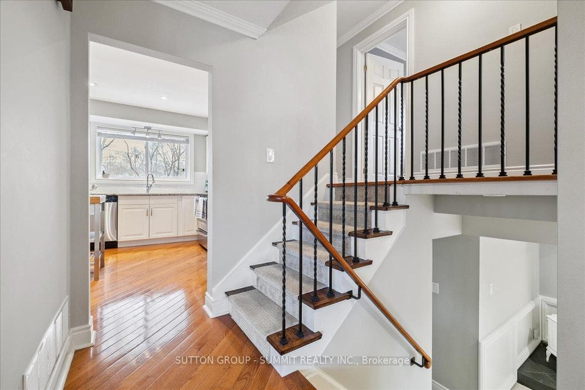 319 Erindale Drive photo 19