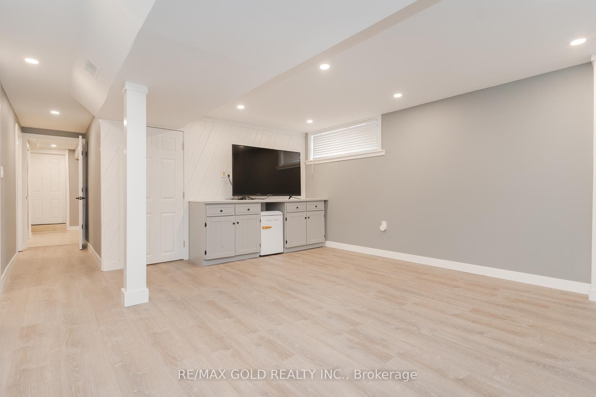 17 Edenridge Drive photo 30