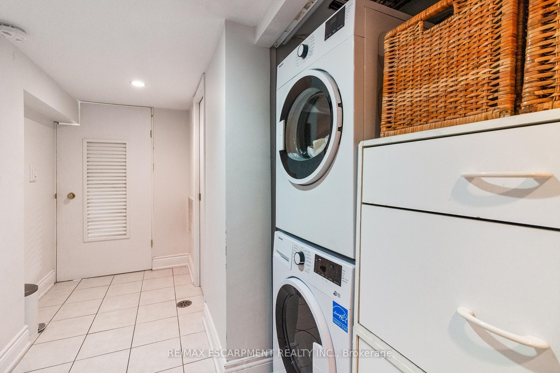 19 Jackson Avenue photo 35