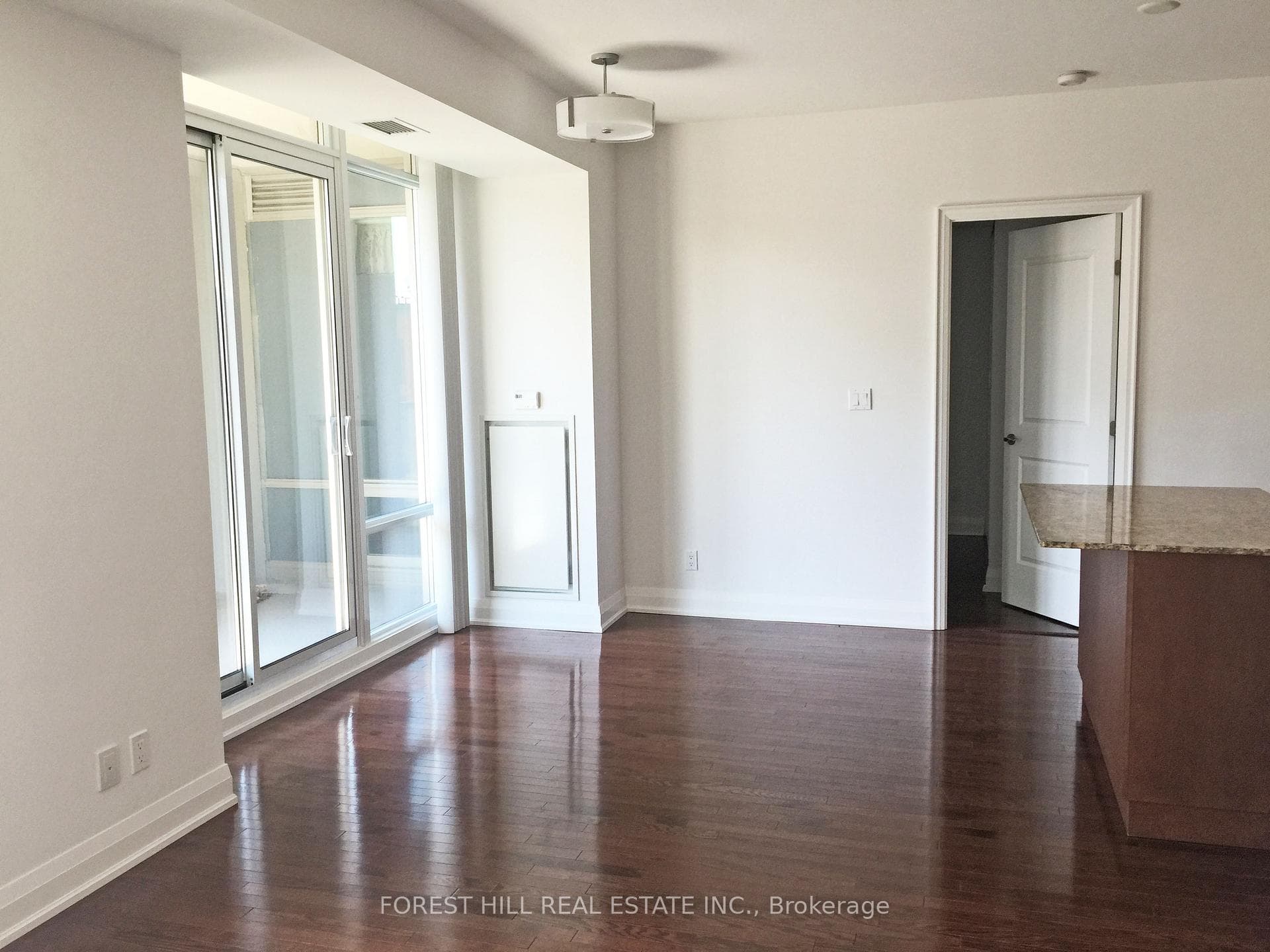 1 Bedford Road Unit 716 photo 5