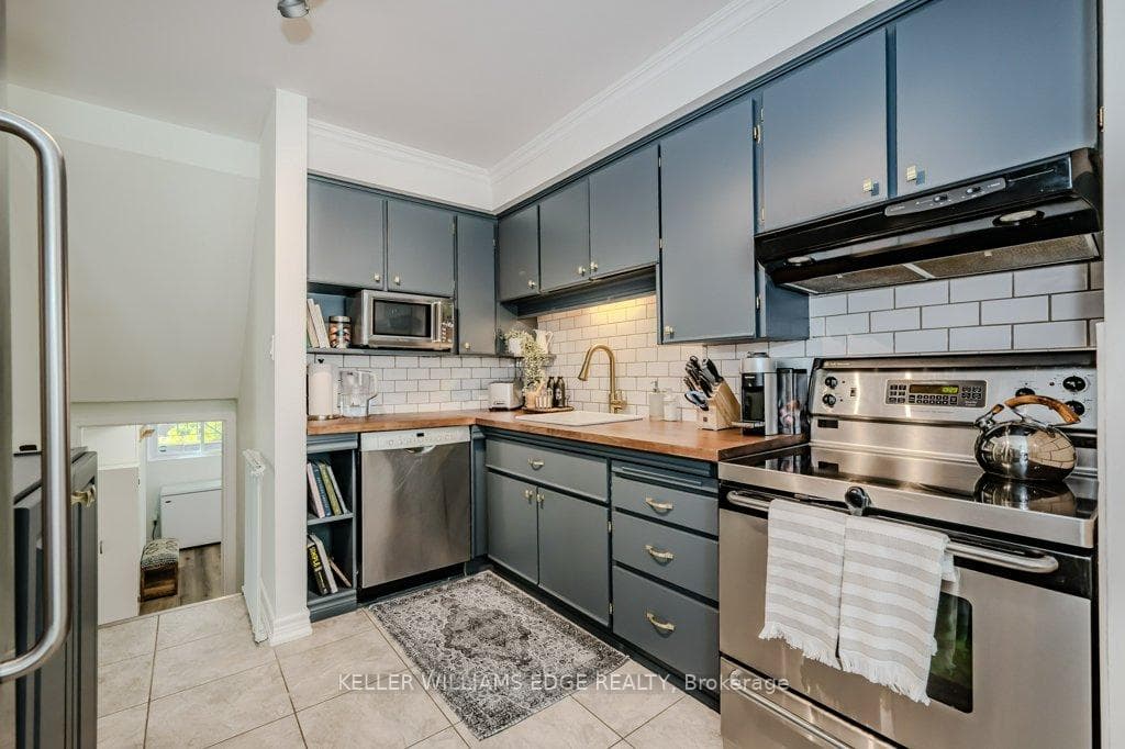 9 Bala Place photo 13