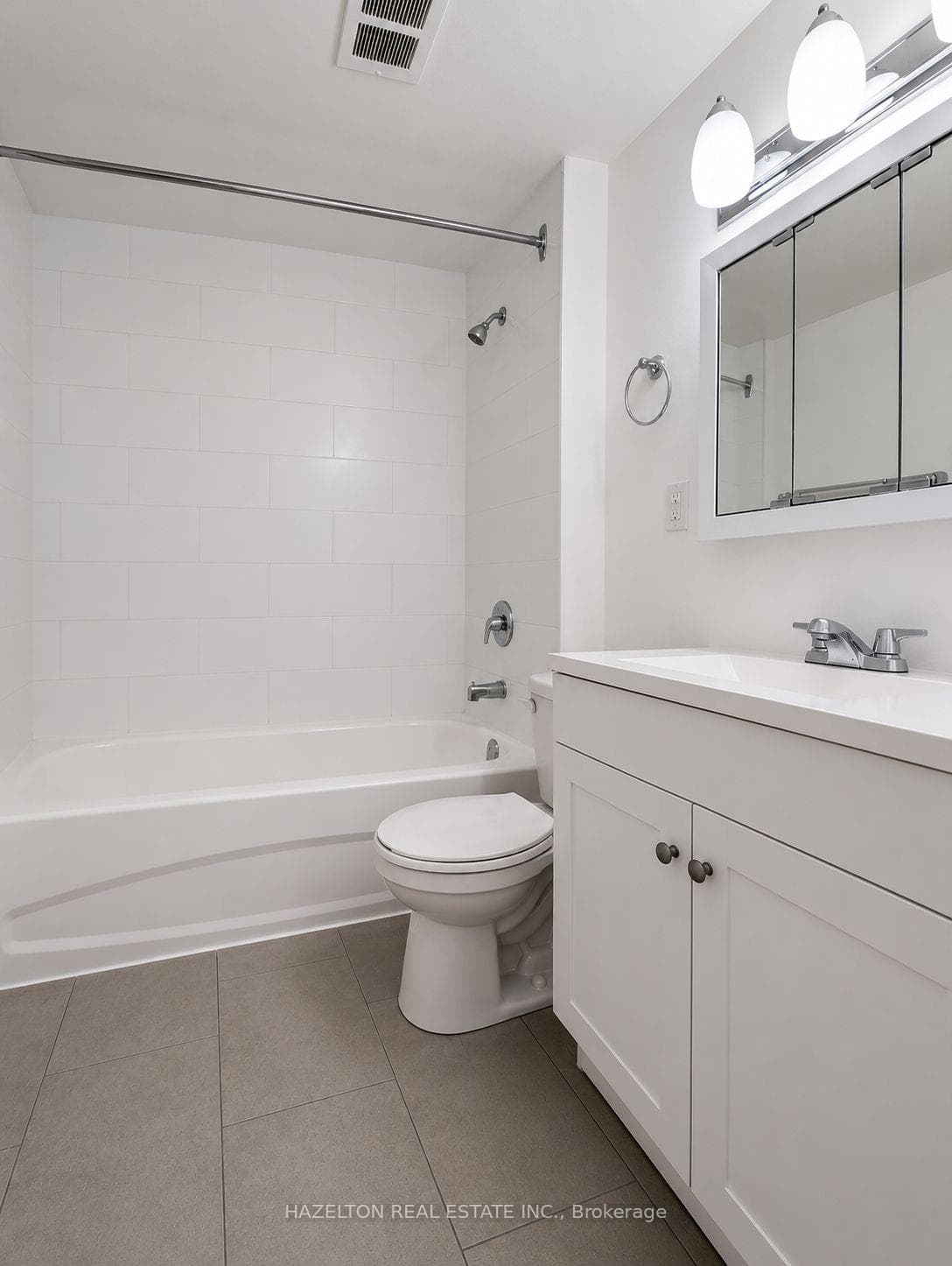 1780 Victoria Park Avenue Unit 305 photo 8
