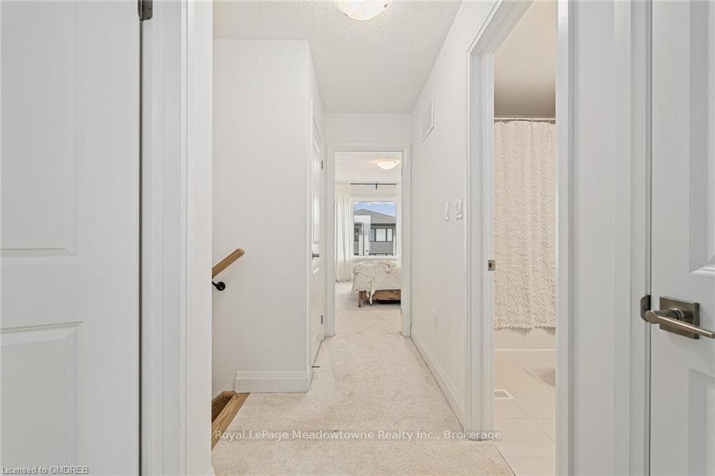 49 HUMBERSTONE Drive photo 16