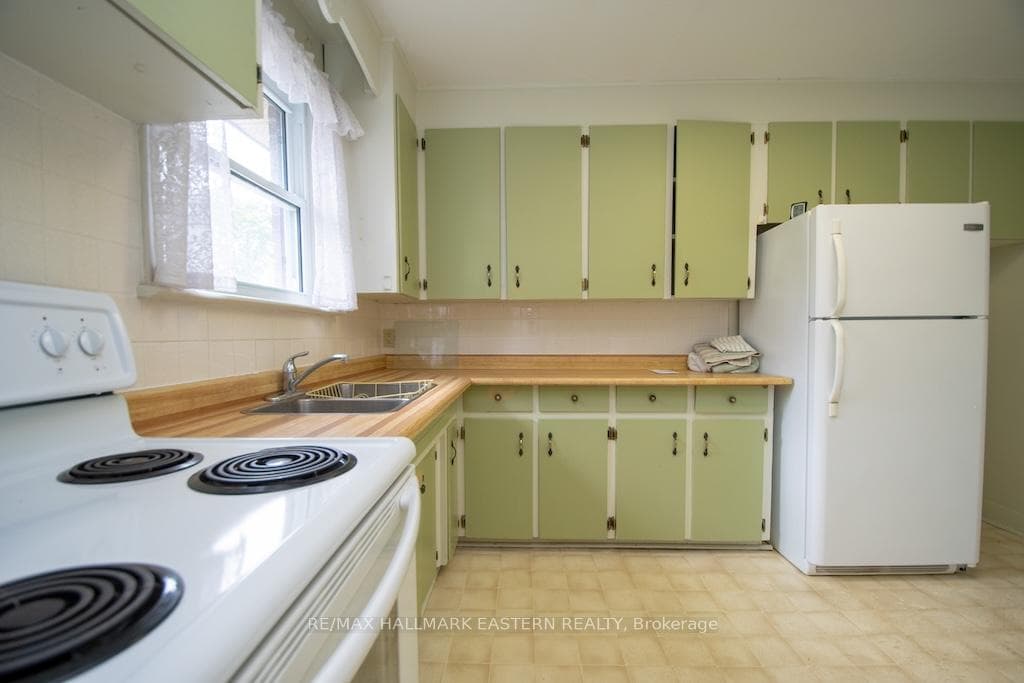 844 Philip Street photo 12
