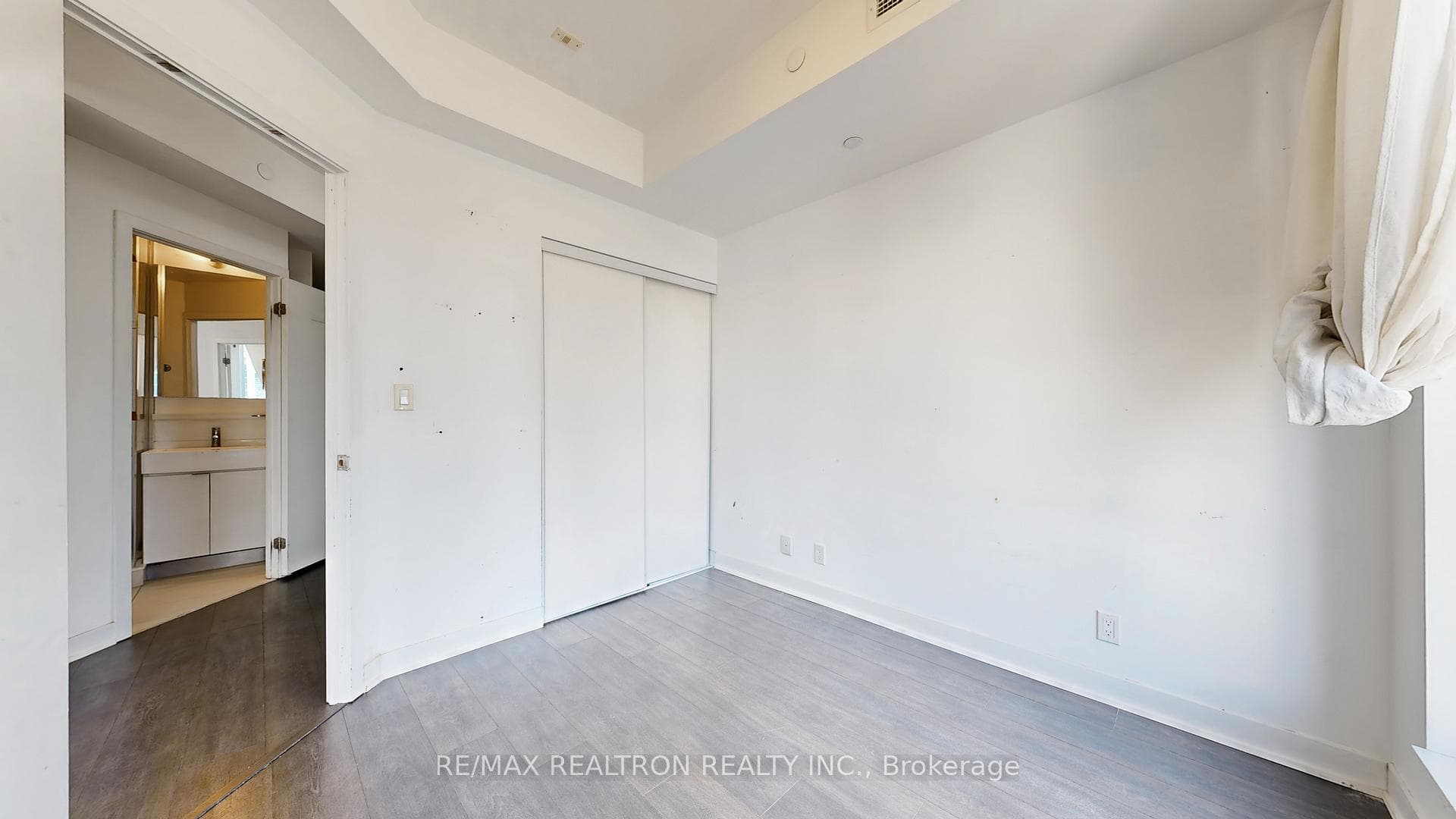 28 Avondale Avenue Unit 1102 photo 23