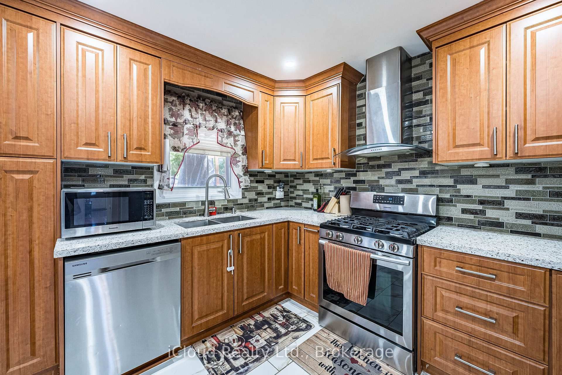 135 Autumn Glen Circle photo 10
