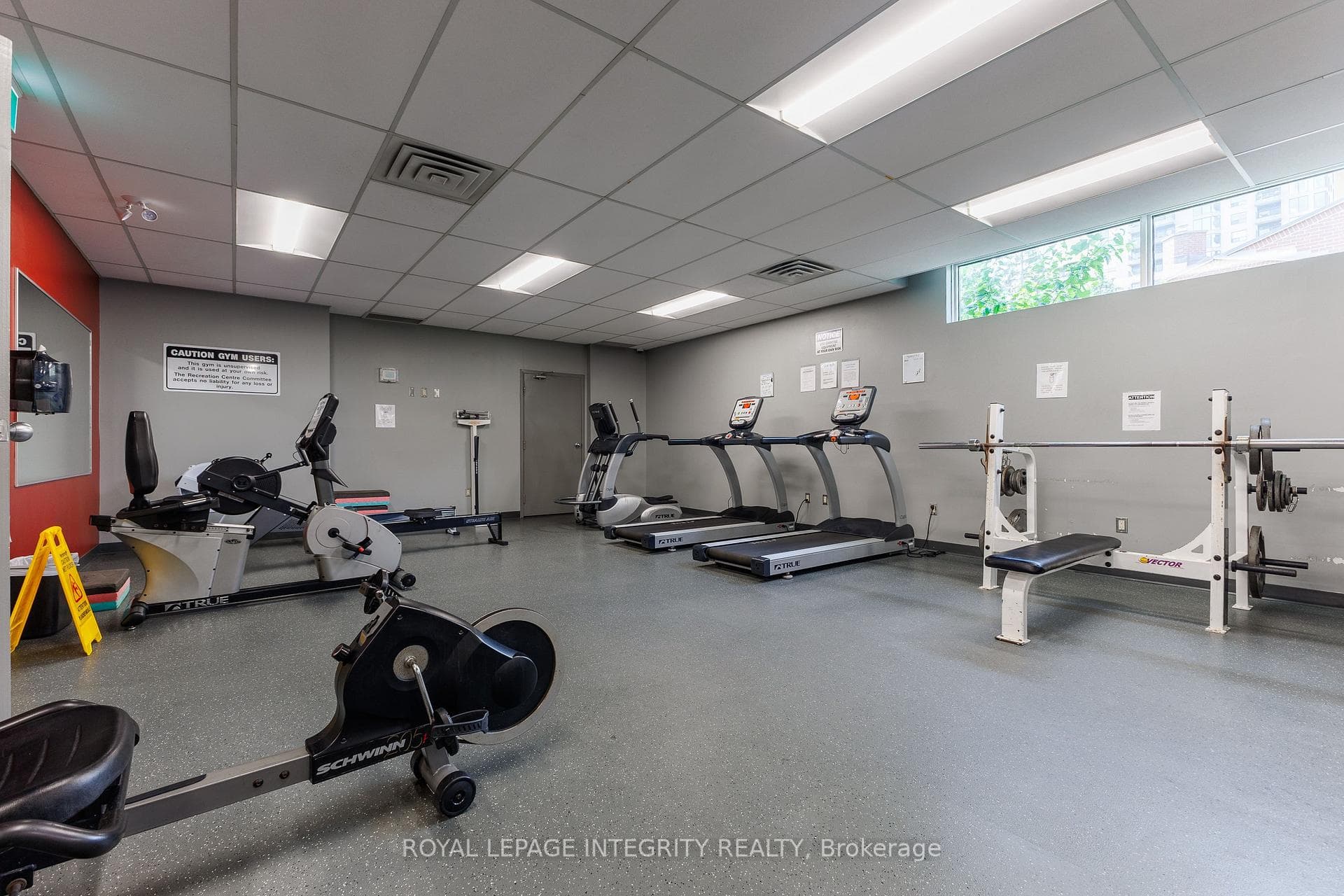 545 St Laurent Boulevard Unit 1207 photo 44