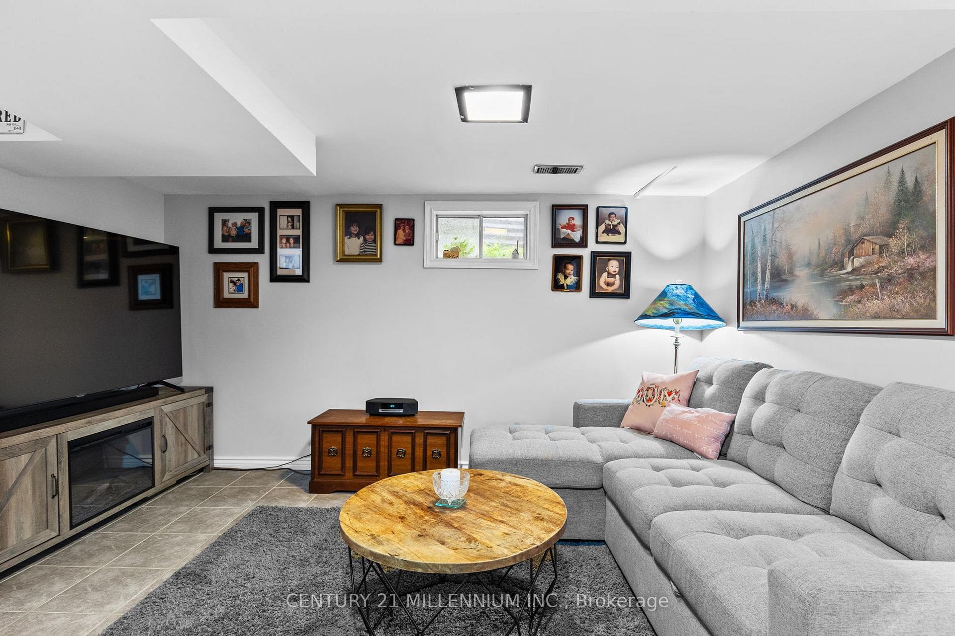 712 Elgin Street photo 32