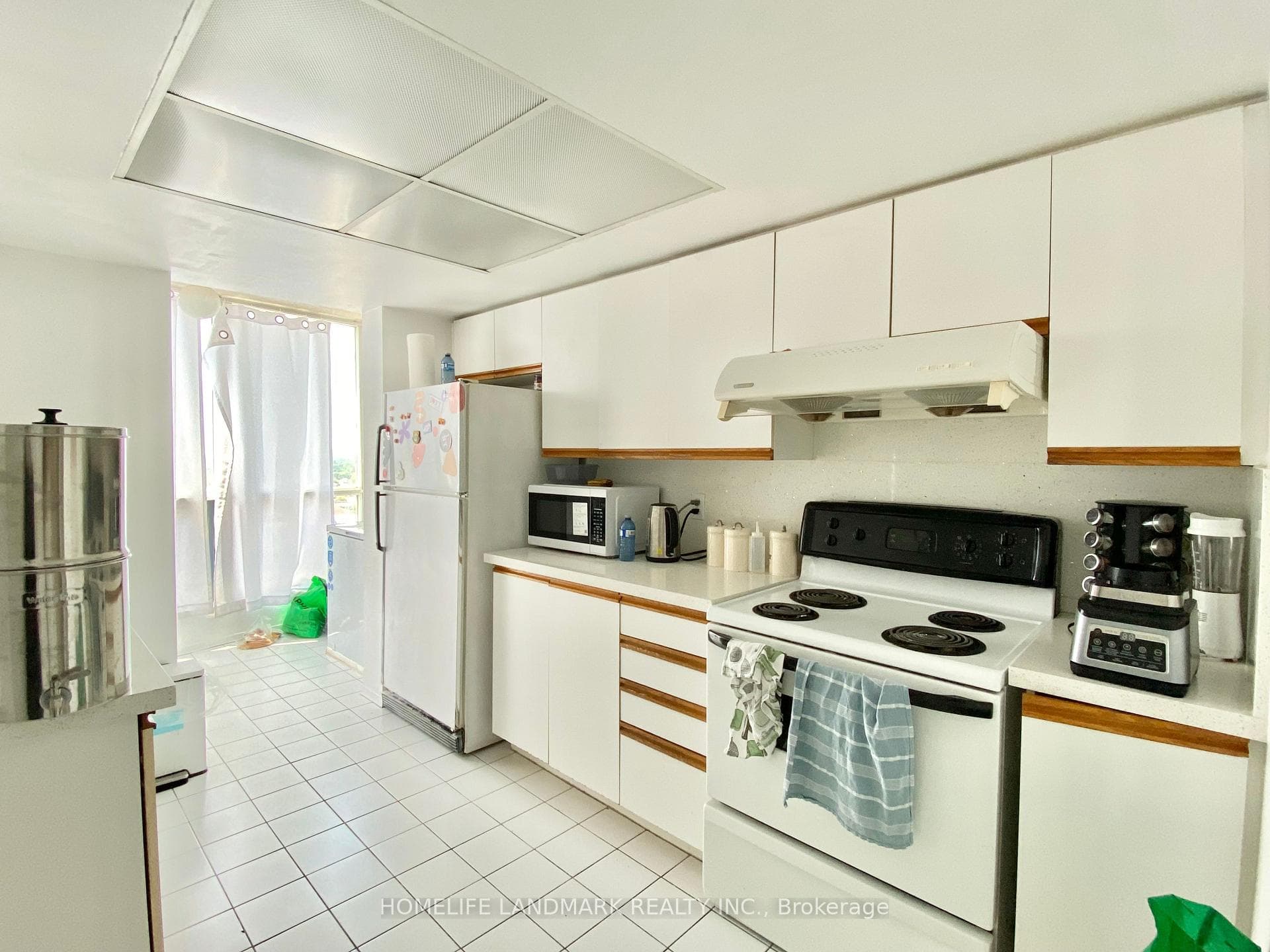 1470 Midland Avenue Unit 1802 photo 14