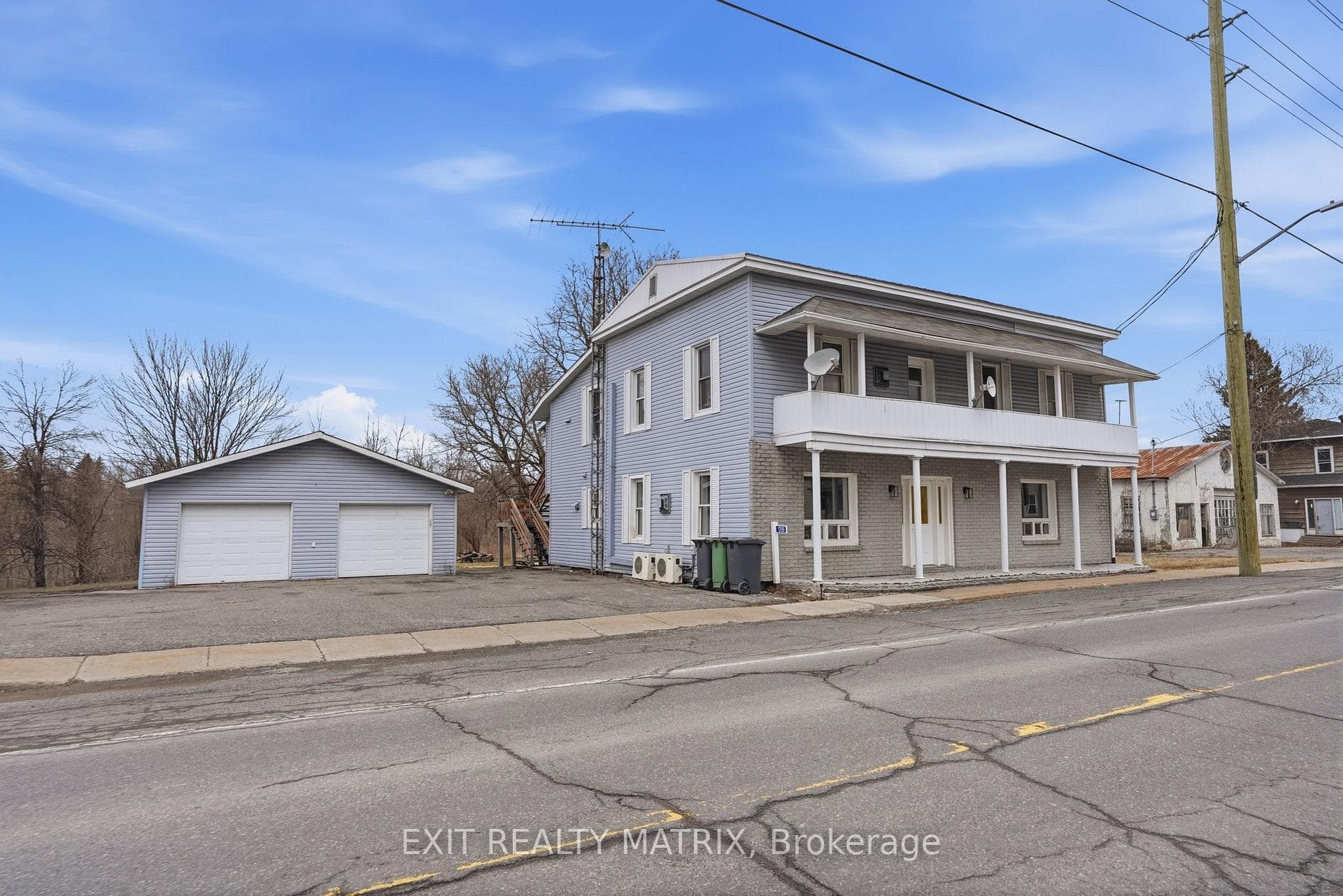 1255 Labrosse Street photo 1