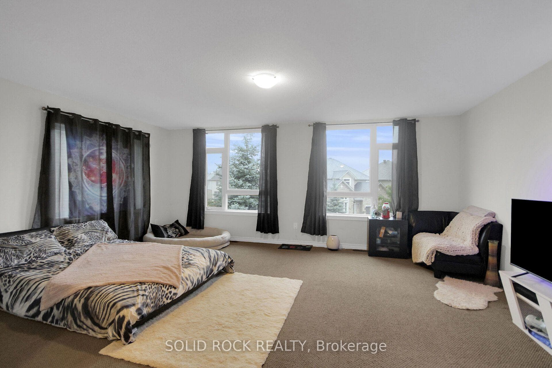 520 GRAND TULLY Way photo 14