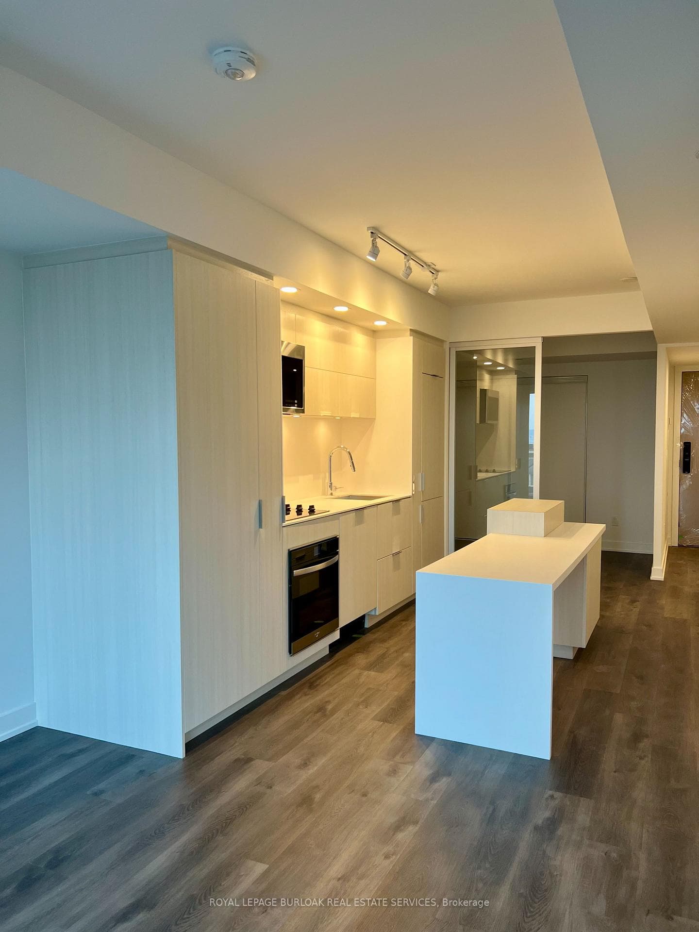 370 Martha Street Unit 308 photo 5